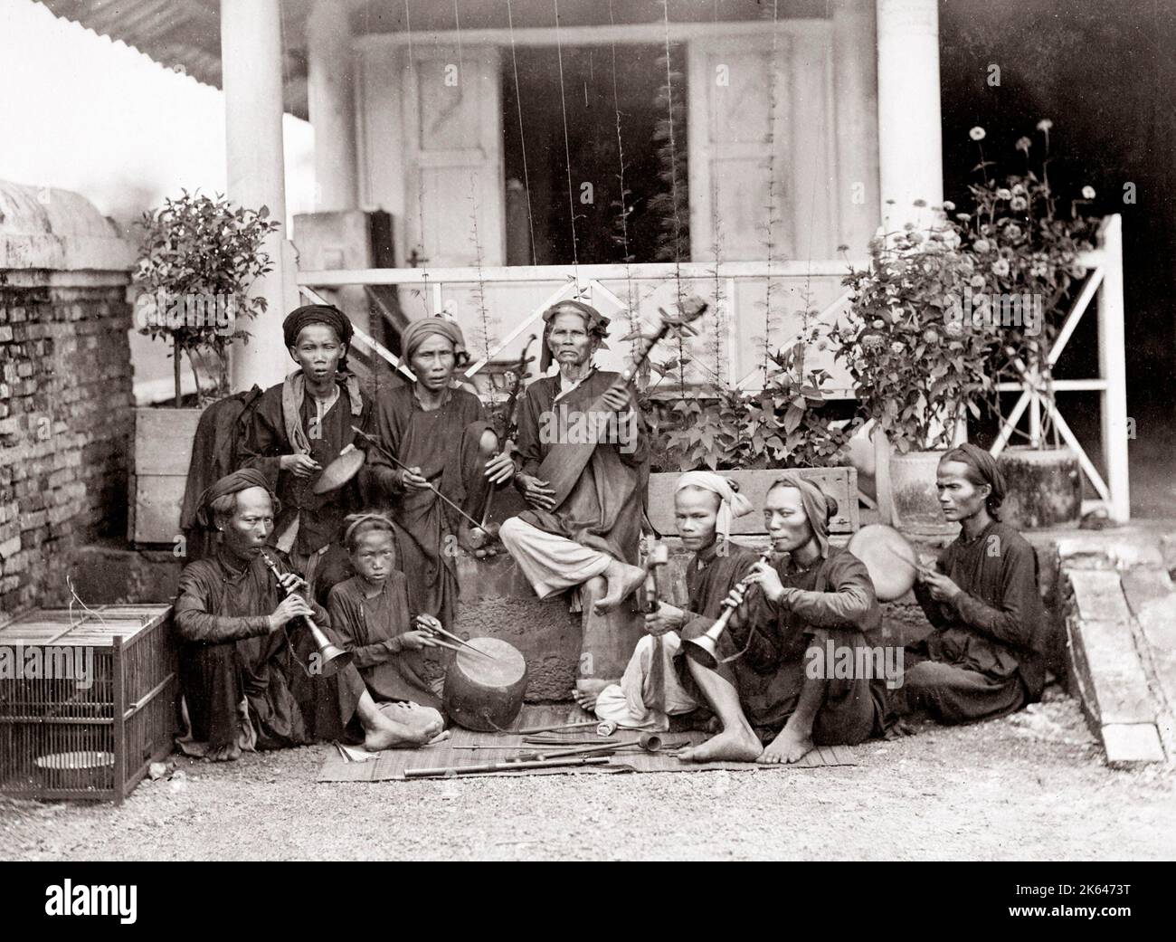 C 1880 Südostasien - Französisch Indochina Vietnam - Gruppe von Musikern Stockfoto