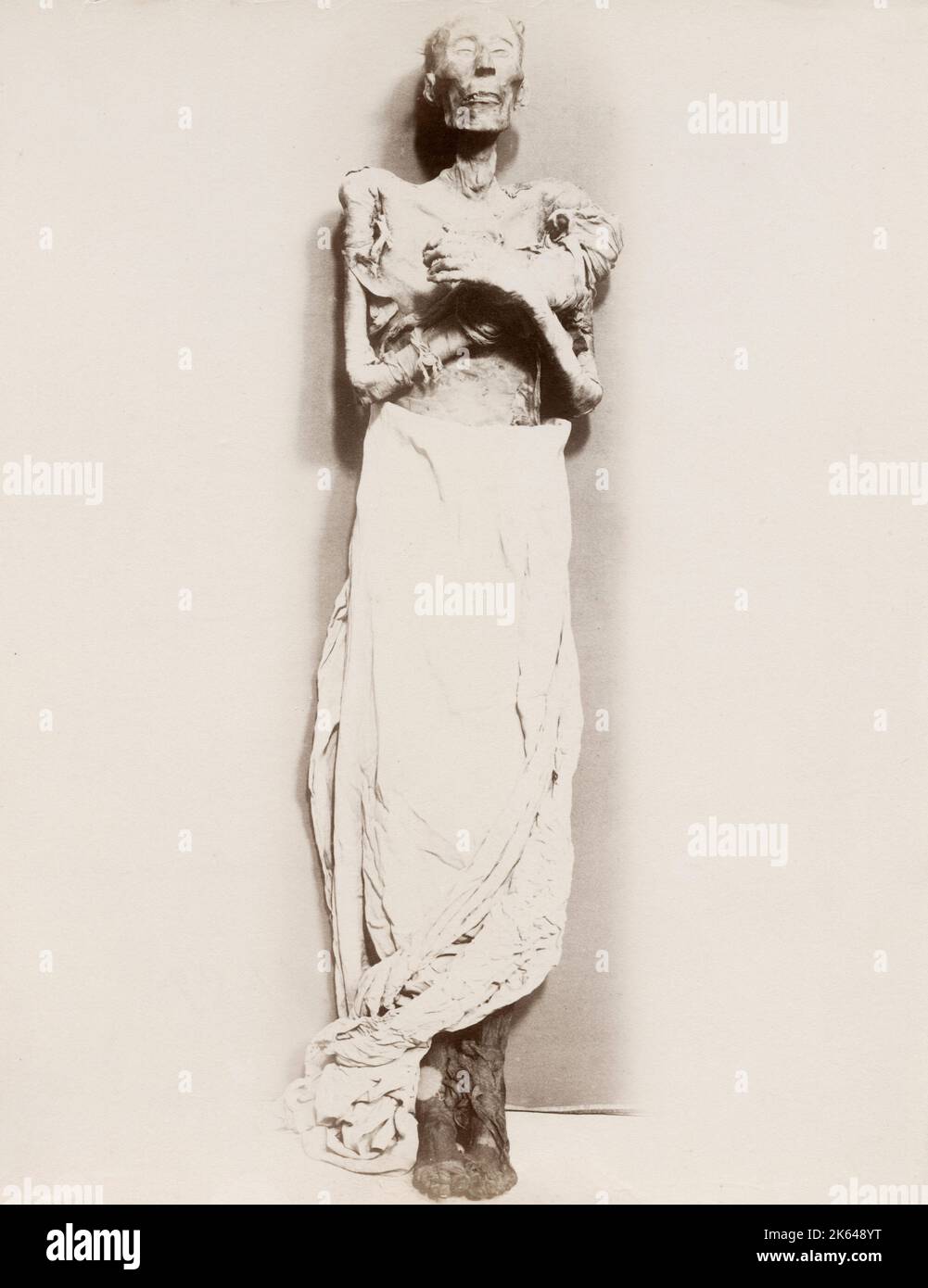 Vintage 19. Jahrhundert Foto: Volle Länge Mumie, Ägypten, mumifizierten Mann. Stockfoto