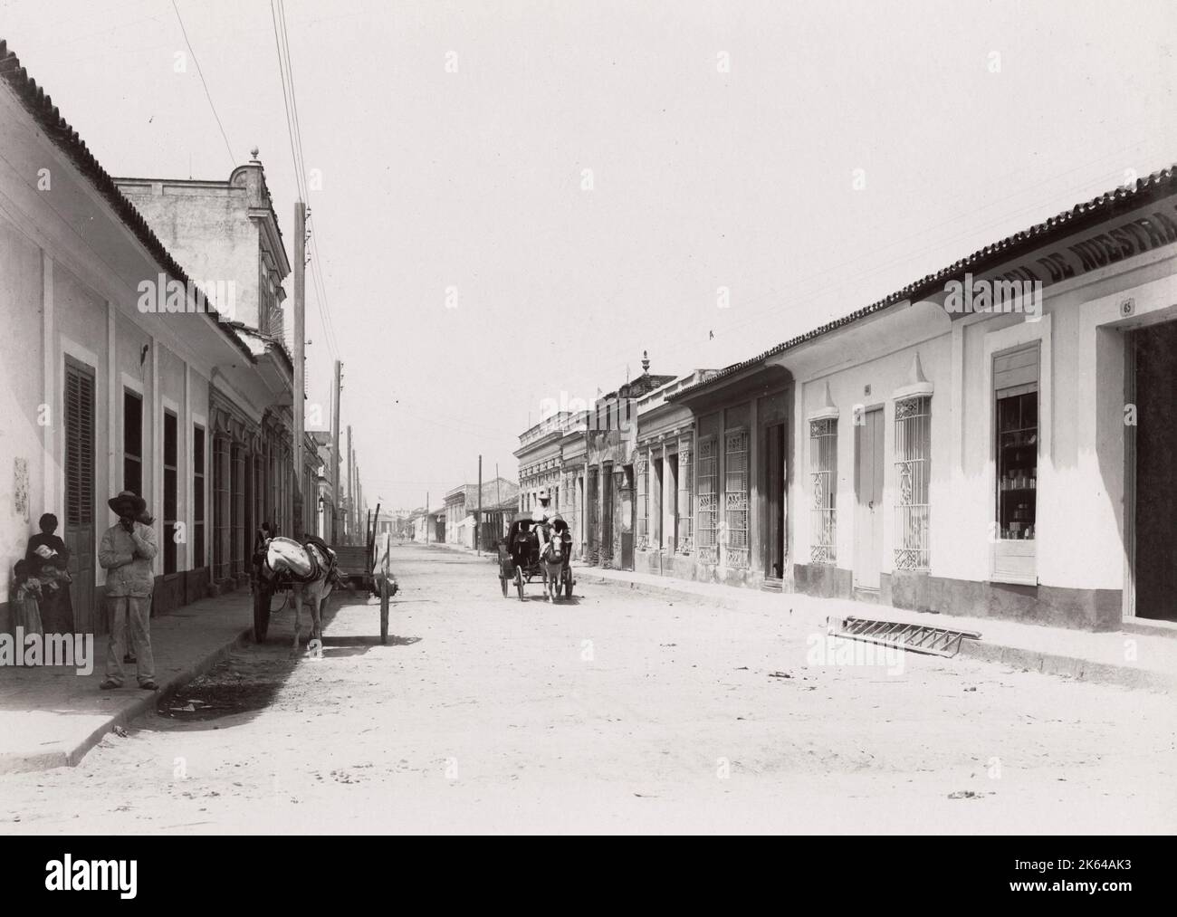 c,1900 Foto - Kuba: Straßenszene, wahrscheinlich Cienfuegos Stockfoto