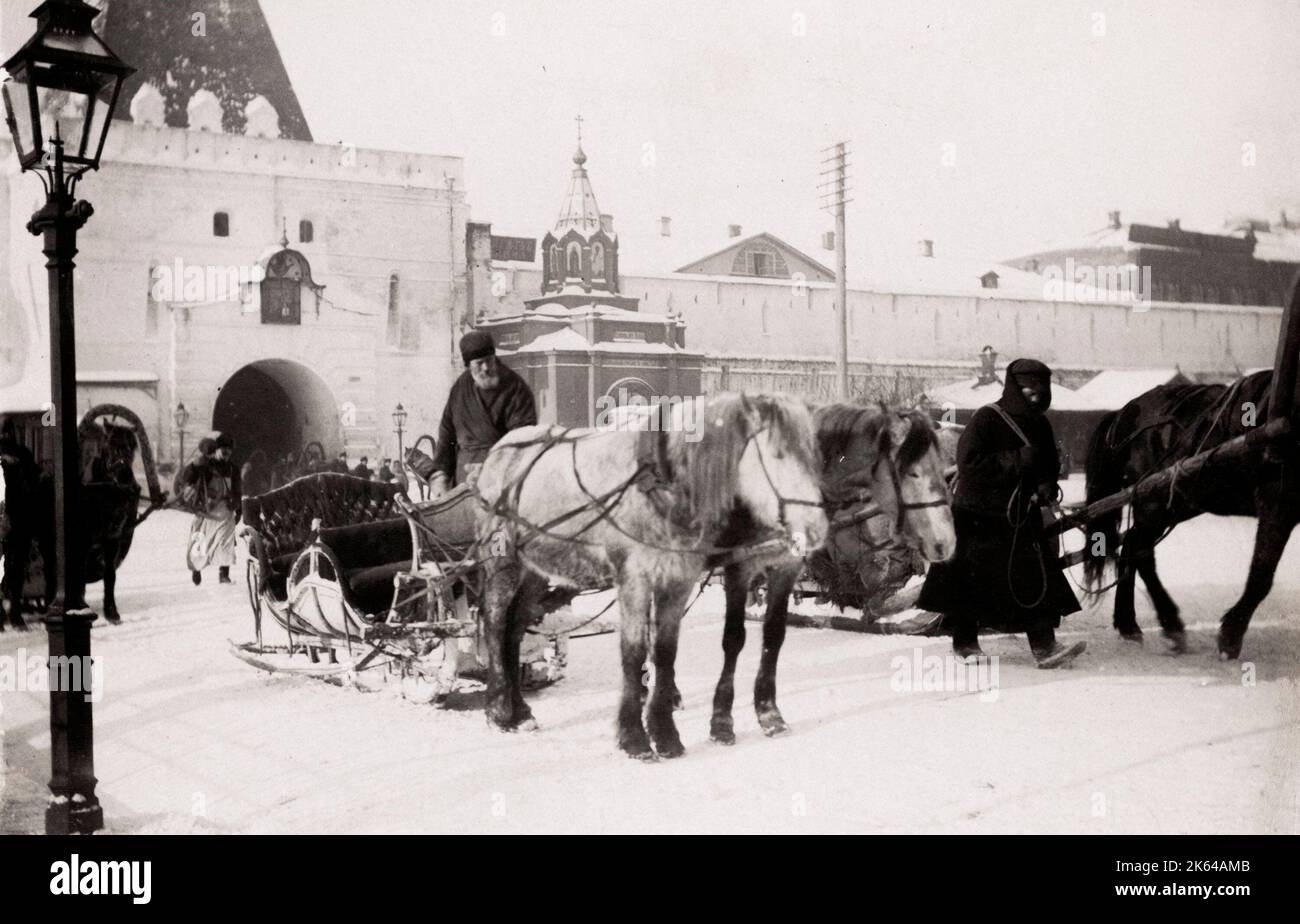 Jahrgang Ende 19th Jahrhundert Foto: Russische Schlitten und Pferde, Russland, Stockfoto