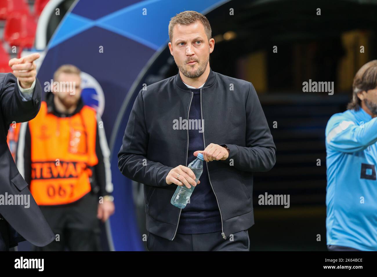 Kopenhagen, Dänemark. 11. Oktober 2022. Cheftrainer Jacob Neestrup vom FC Kopenhagen vor dem UEFA Champions League-Spiel zwischen dem FC Kopenhagen und Manchester City im Park in Kopenhagen. (Foto: Gonzales Photo/Alamy Live News Stockfoto