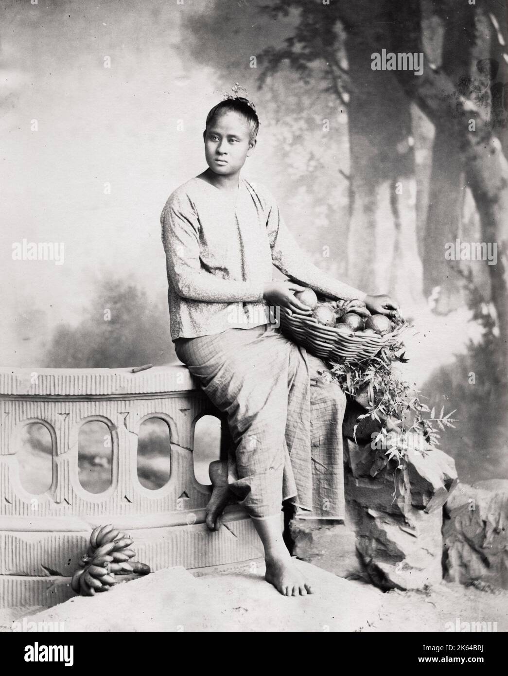 Vintage Ende 19th Jahrhundert Foto: Burma Dorf Mädchen, Burma, Myanmar. Stockfoto