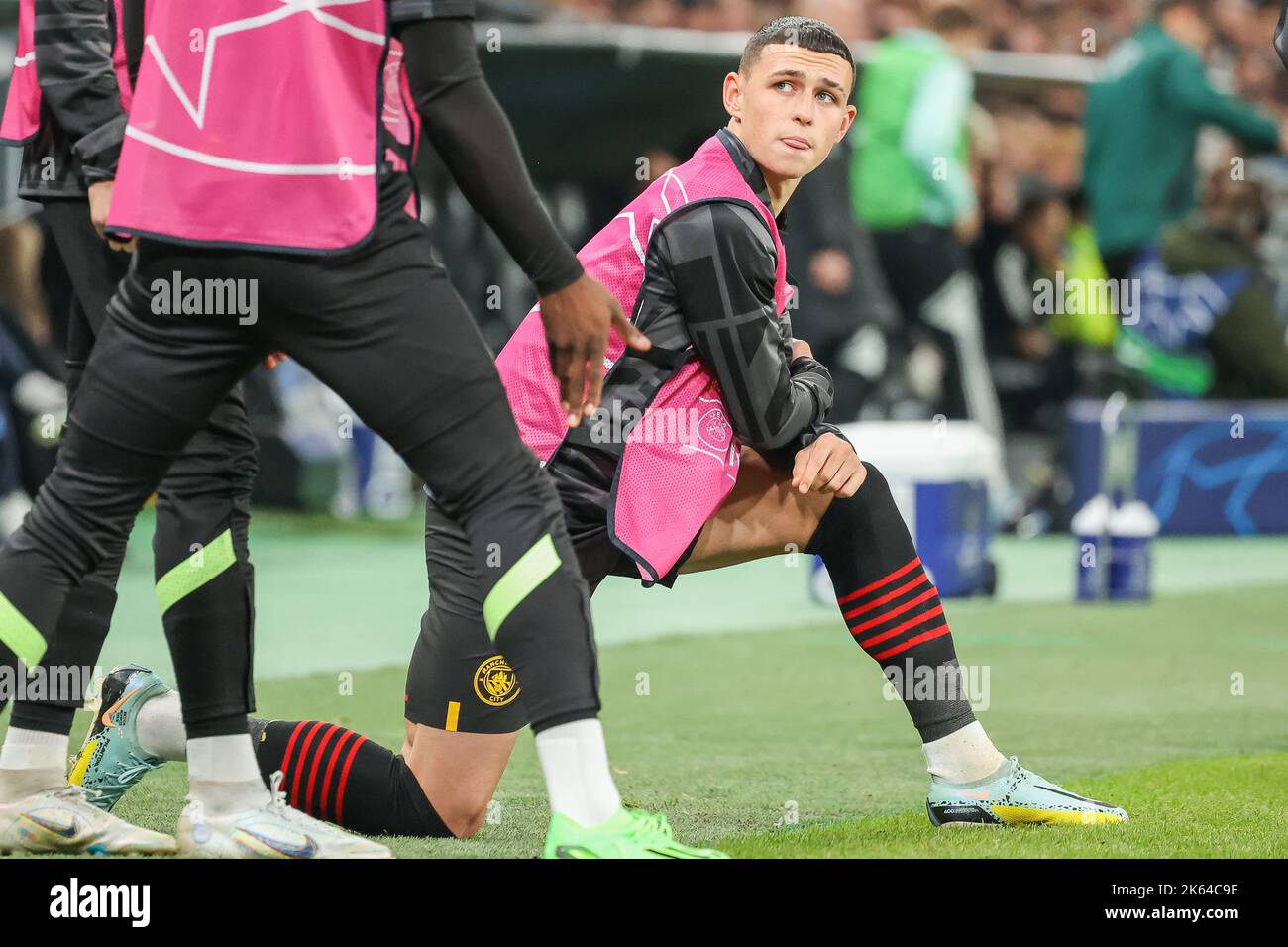 Kopenhagen, Dänemark. 11. Oktober 2022. Phil Foden von Manchester City sah sich während des UEFA Champions League-Spiels zwischen dem FC Kopenhagen und Manchester City im Park in Kopenhagen aufgewärmt. (Foto: Gonzales Photo/Alamy Live News Stockfoto