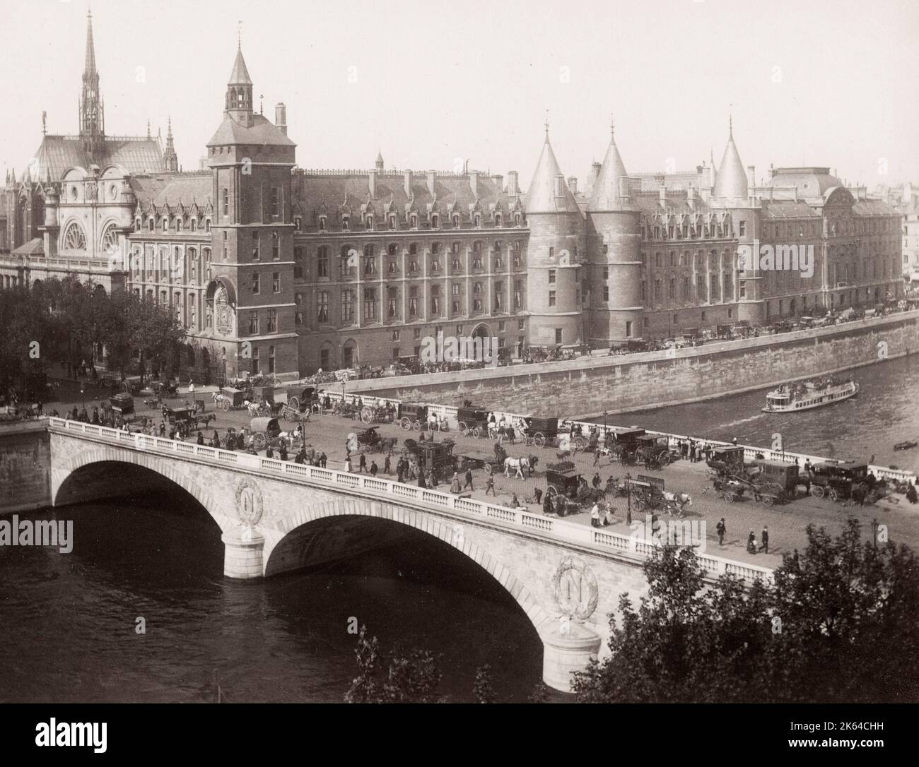 Oldtimer-Foto aus dem 19. Jahrhundert - Pont au Change, Paris, Frankreich. Die Pont au Change ist eine Brücke über die seine in Paris, Frankreich. Die Brücke befindet sich an der Grenze zwischen dem ersten und vierten Arrondissement. Es verbindet die ÃƒÂŽle de la Cite vom Palais de Justice und der Conciergerie zum rechten Ufer am Place du Chatelet. Stockfoto