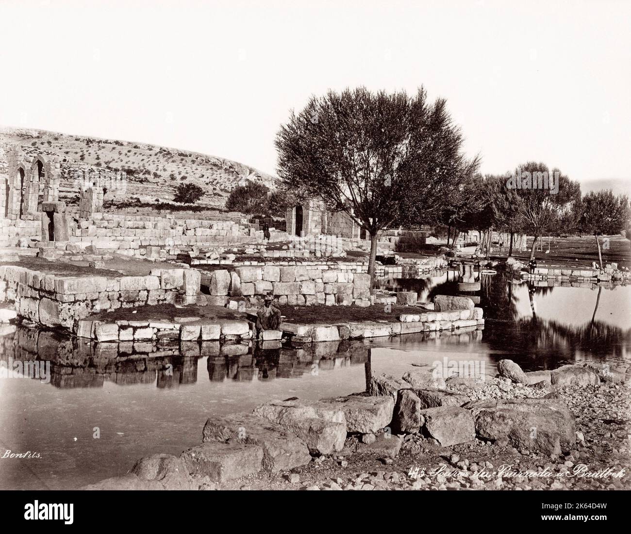 Vintage 19. Jahrhundert Foto: Quelle des Barada Flusses in Baalbek, Baalbec, Libanon. Stockfoto