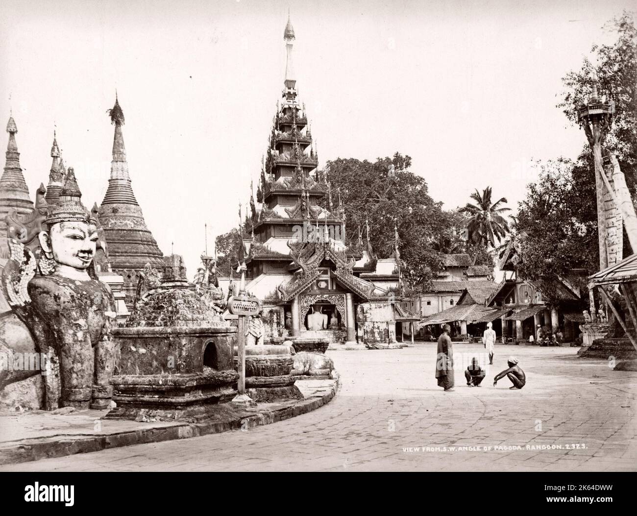 Spätes 19th Jahrhundert Vintage-Foto: Pagoden, Rangun, Yangon, Burma, Myanmar. Stockfoto