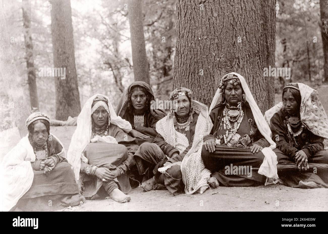 Spätes 19th Jahrhundert Vintage-Foto: Gruppe von Landfrauen, Nordindien. Stockfoto
