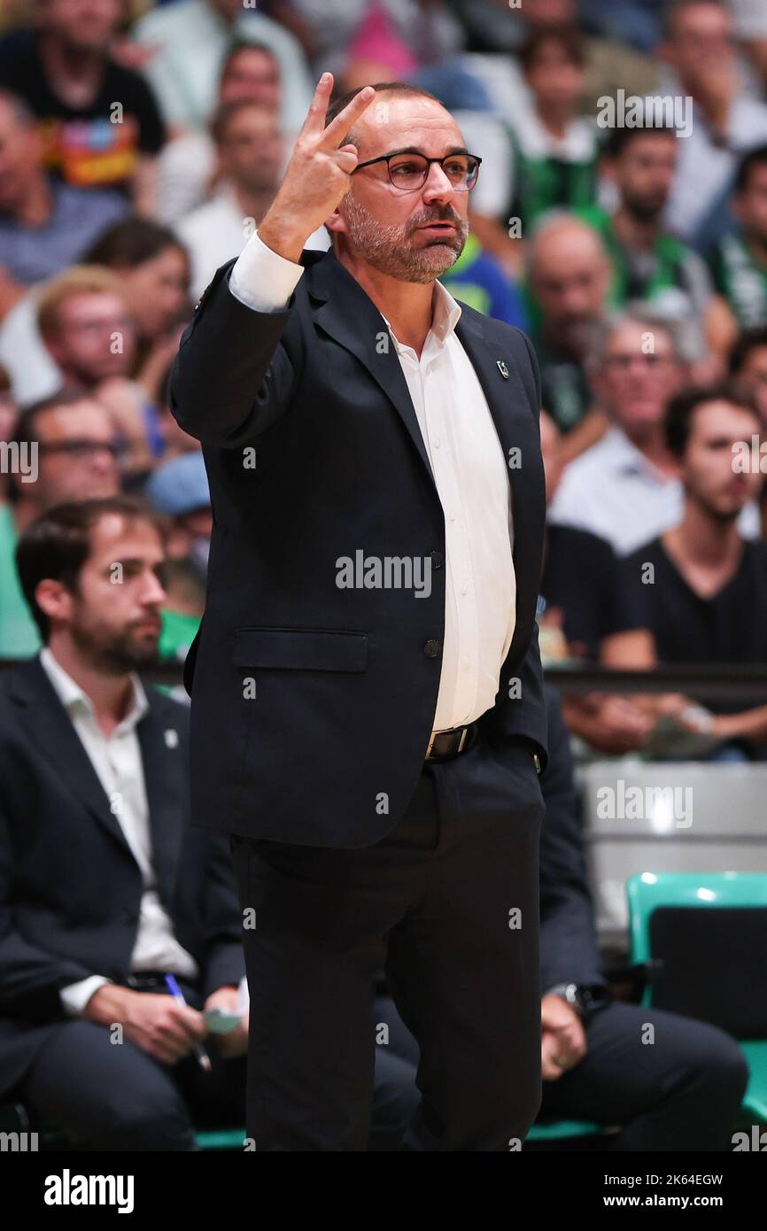 Carles Duran von Joventut Badalona während des Eurocup-Spiels zwischen Joventut Badalona und Germani Brescia im Palau Municipal Esports de Badalona in Barcelona, Spanien. Stockfoto