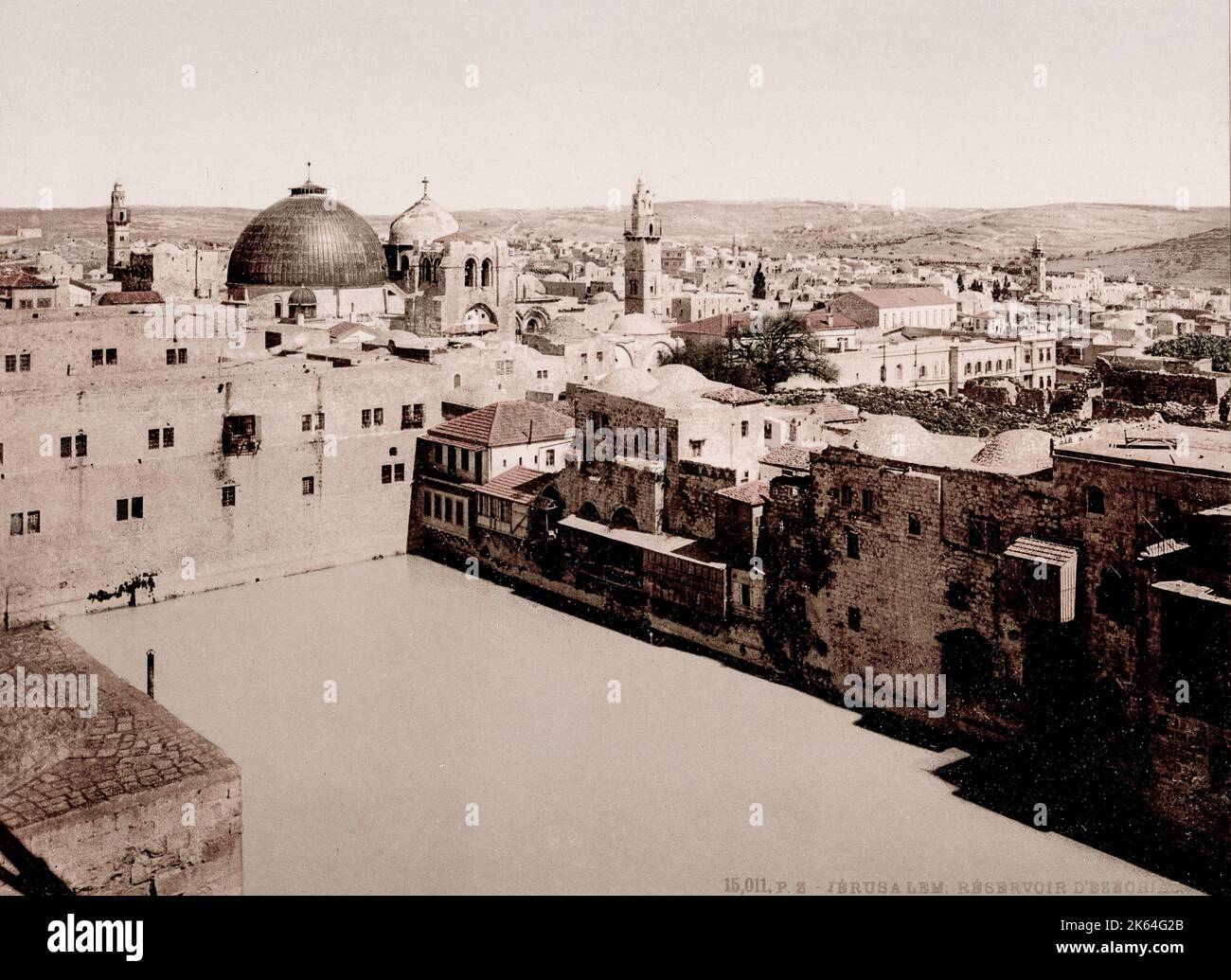 Vintage 19. Jahrhundert / 1900 Foto: Hezekias Pool, oder der Patriarch Pool, im christlichen Viertel der Altstadt von Jerusalem. Einst war dies ein Stausee, der Teil des antiken Wassersystems der Stadt war. Stockfoto