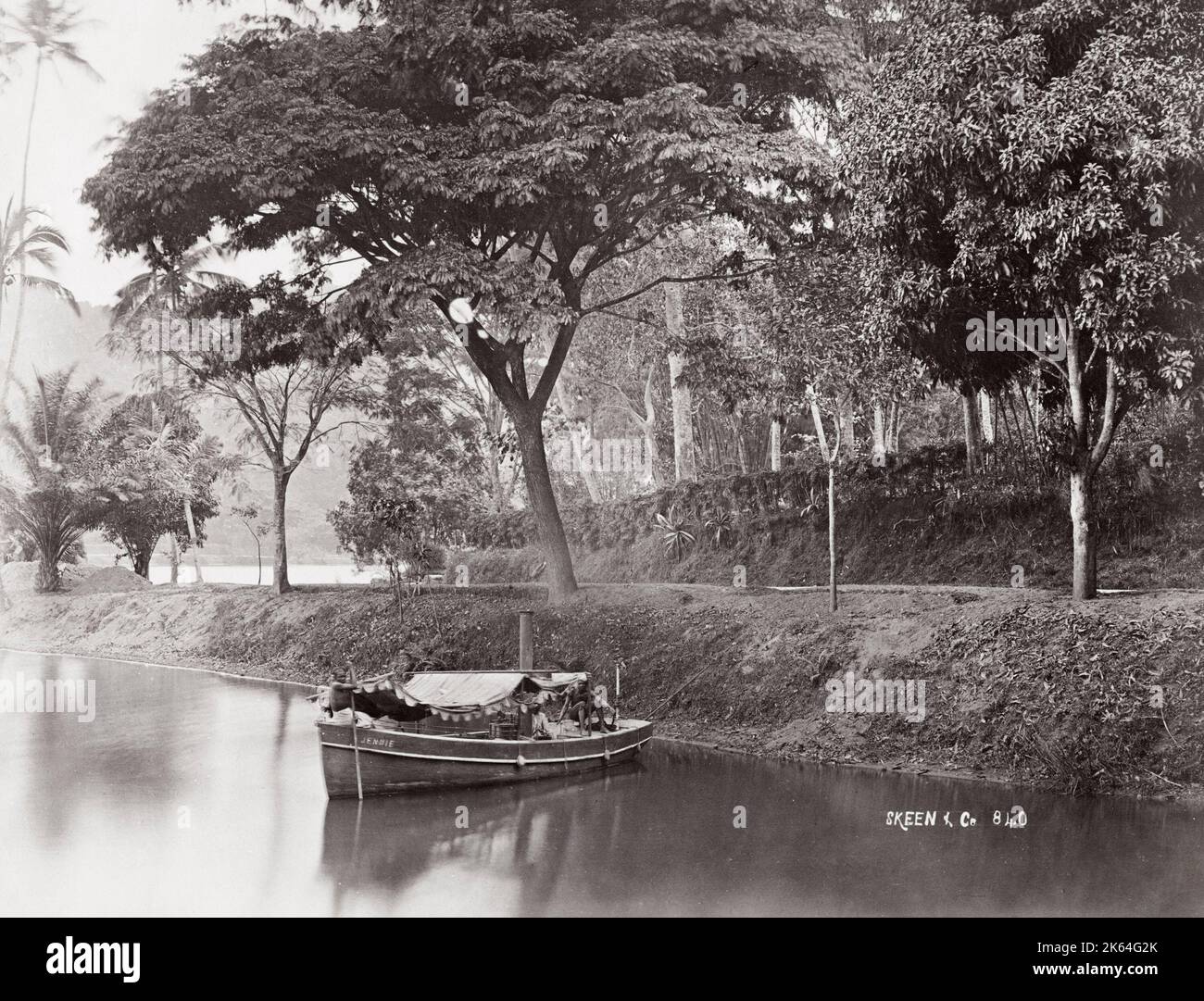 Ende 19th Jahrhundert Foto: Boot auf dem See, Kandy, Ceylon, Sri Lanka, Skeen Studio. Stockfoto