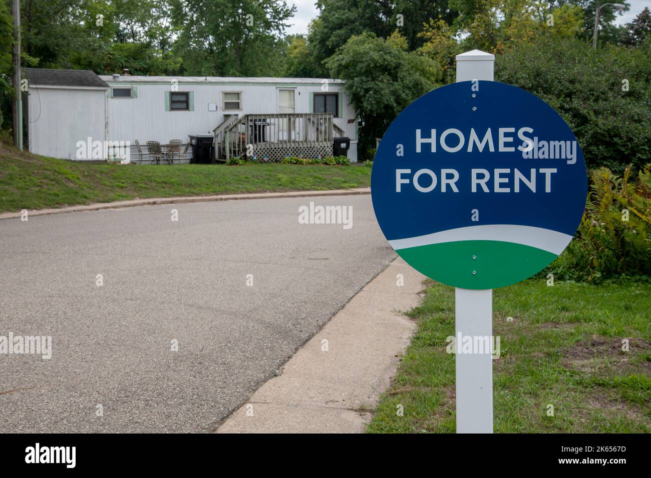 Vadnais Heights, Minnesota. 5 Sterne Mobile Estates mit Mobilheimen zu vermieten. Aufgrund der hohen steigenden Preise für Wohnungen ist ein Mobilheim eine gute Alternative Stockfoto