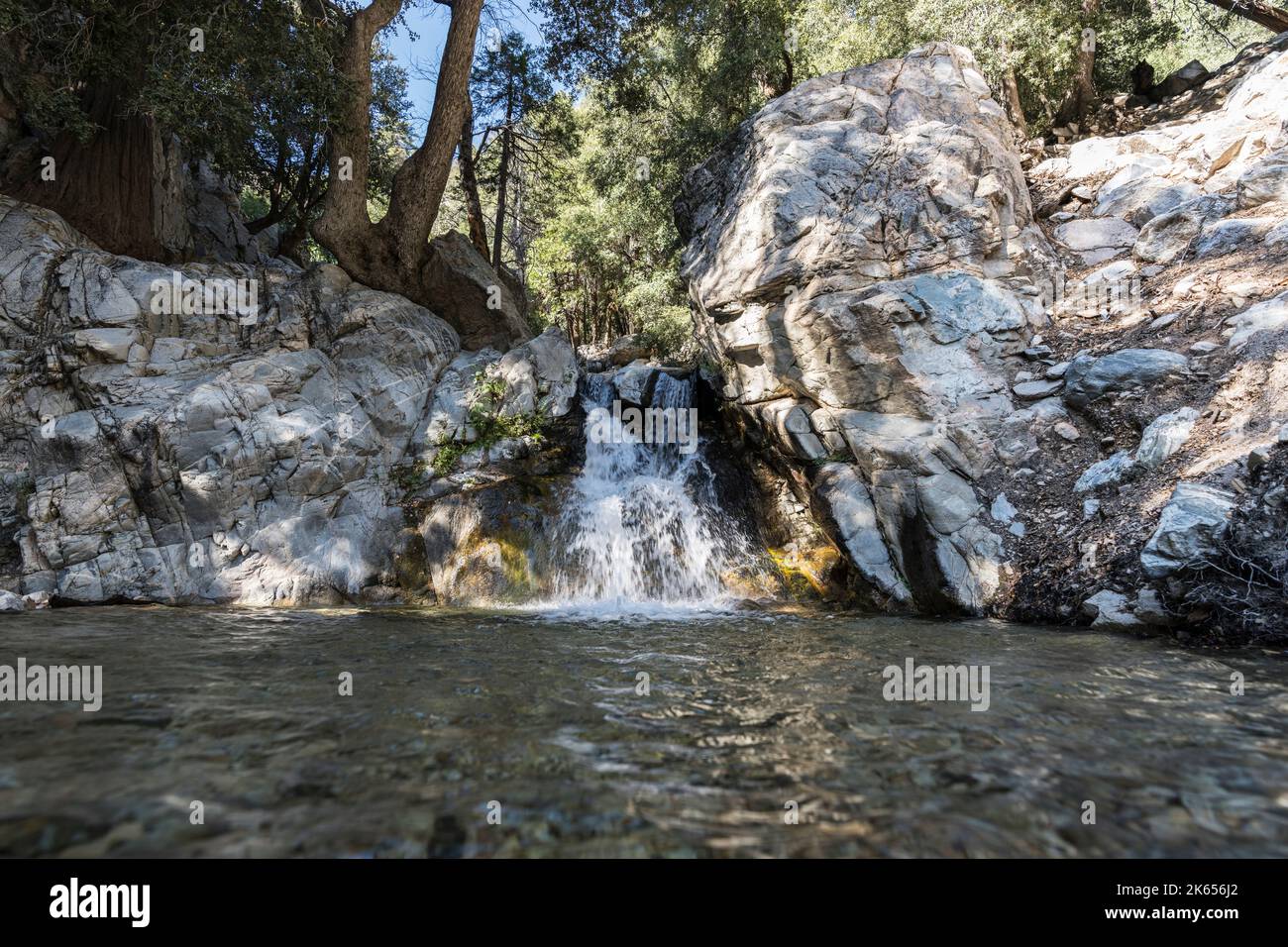 Die Basis der Big Falls bei Forest Falls im San Bernardino County, Kalifornien. Stockfoto