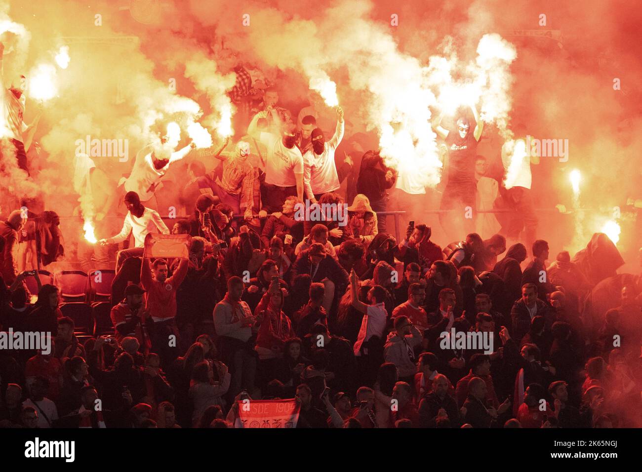 Explosion In Frankreich! Benfica Beat Nice 2:0 – Die Fans Rasten Aus! - sh5kuoz