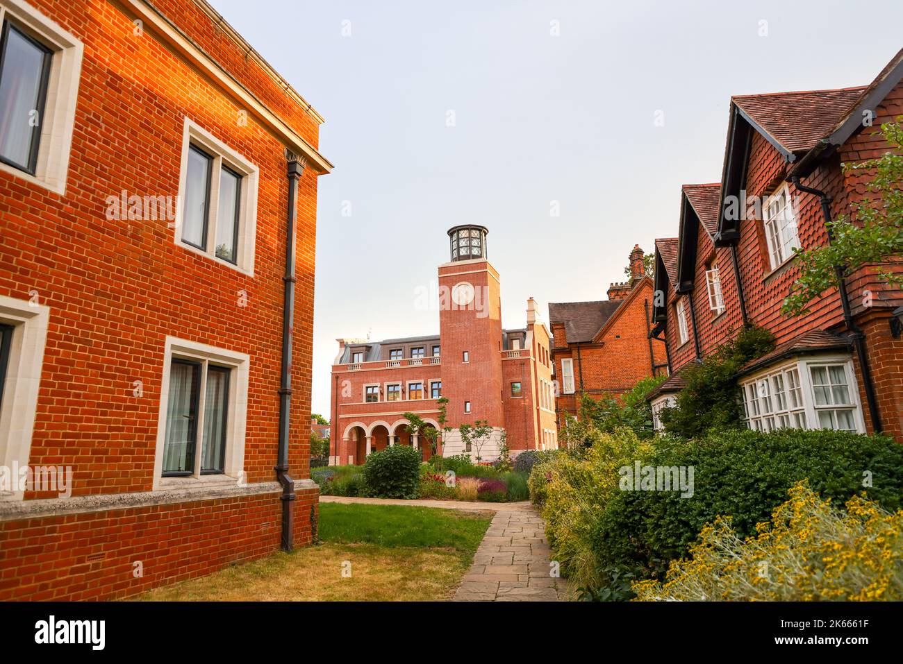 28 6 2022 Studentenwohnheim und andere Hochschulgebäude im Selwyn College. Es ist ein konstituierendes College an der University of Cambridge in England Stockfoto