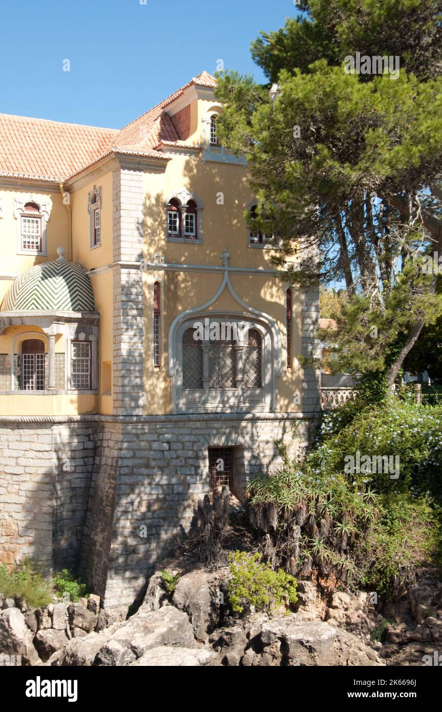 Museu Condes de Castro Guimaraes, Museum der Grafen von Castro Guimaraes, Cascais, Portugal. Wunderschönes altes Haus, das in ein Kunstmuseum umgewandelt wurde Stockfoto