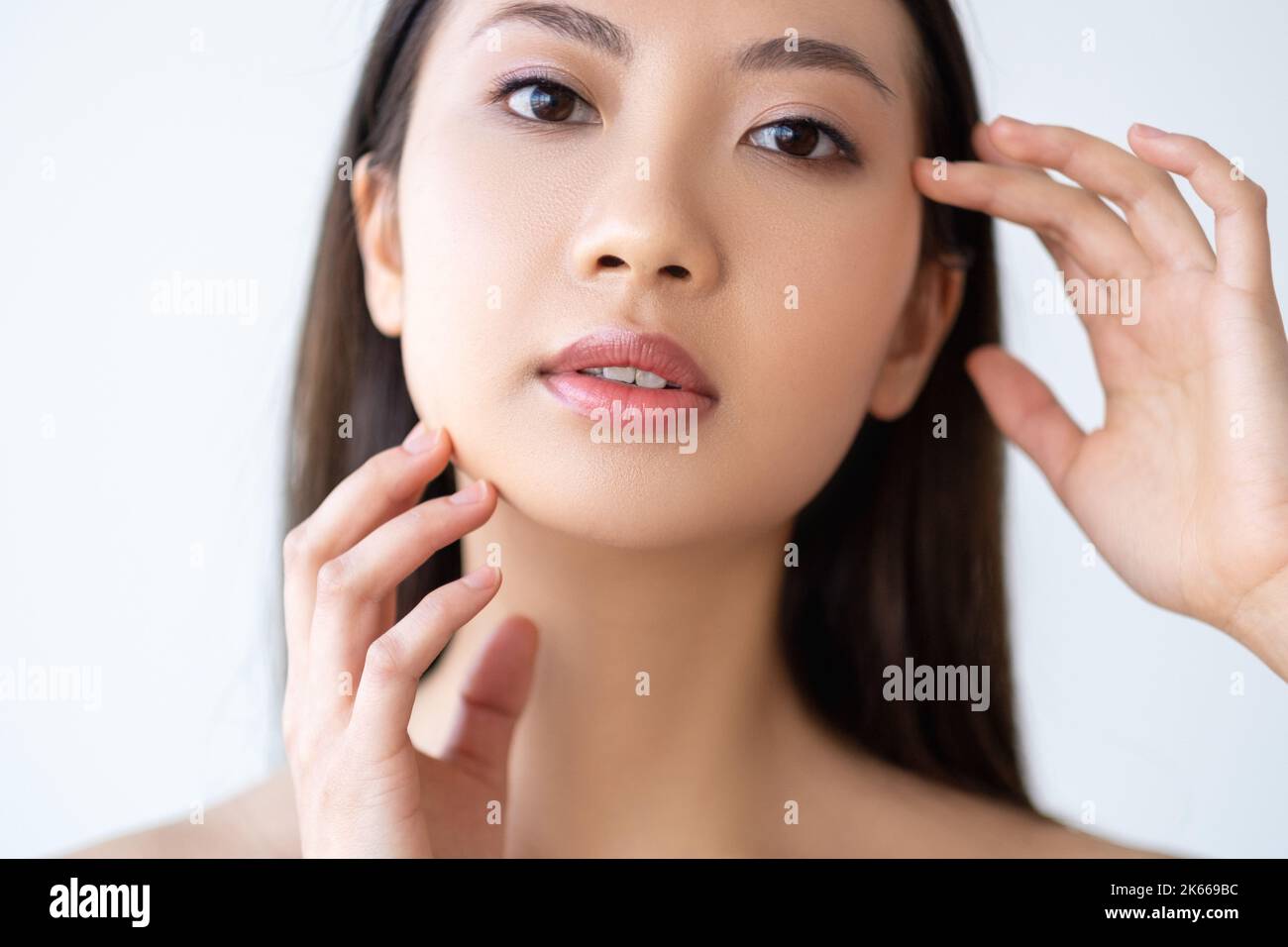 Gesichtspflege Hautverjüngung Schönheit asiatische Frau Stockfoto