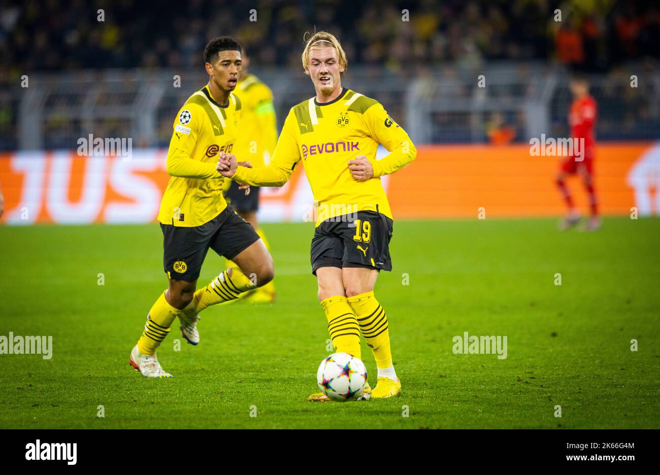 Dortmund, 11.10.2022 Julian Brandt (BVB), Jude Bellingham (BVB) Borussia Dortmund - FC Sevilla Fussball; Saison 2022/23 Foto: Moritz Müller Copyrigh Stockfoto