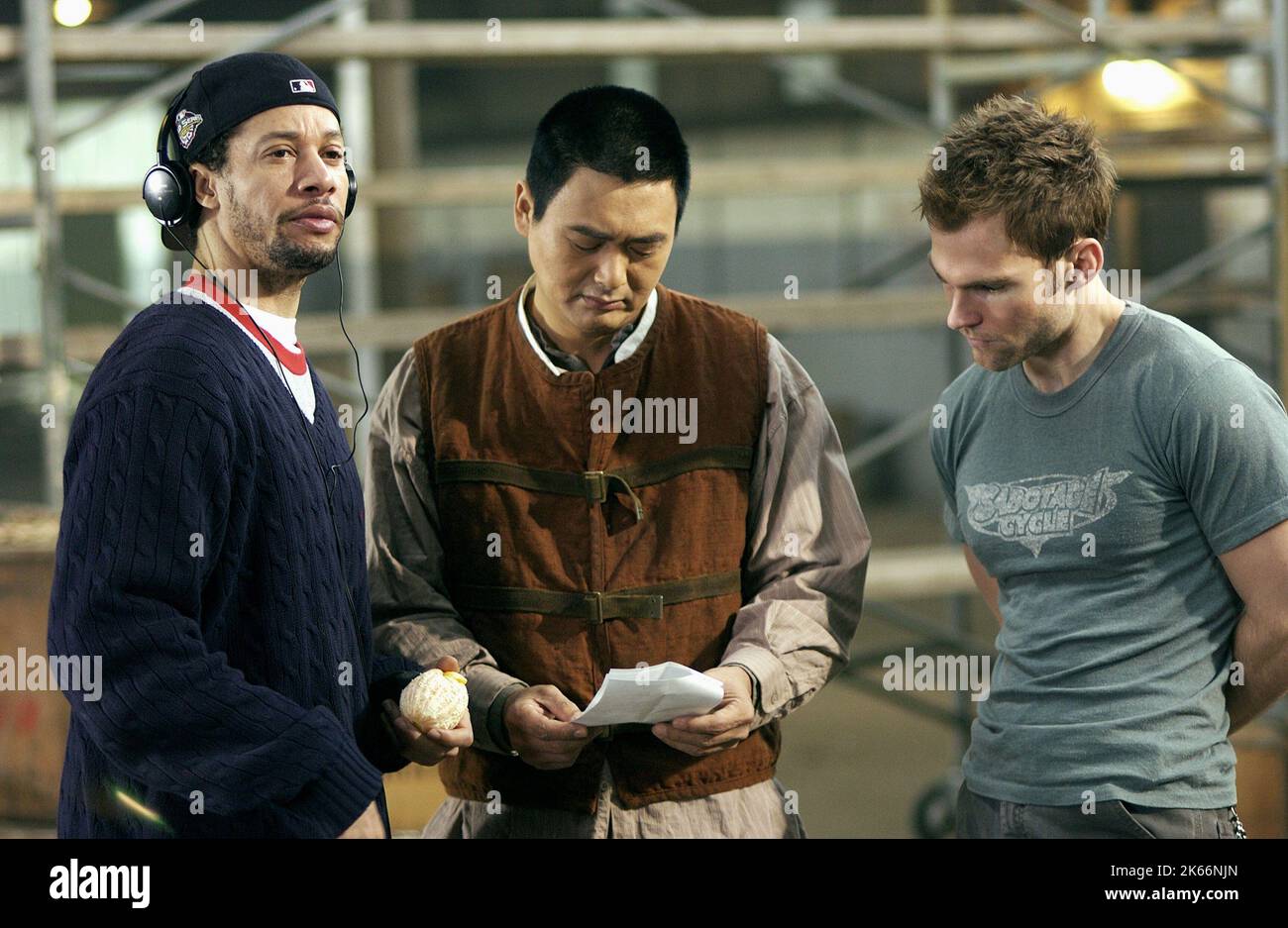 PAUL HUNTER, Chow Yun-fat, Seann William Scott, BULLETPROOF MONK, 2003 Stockfoto