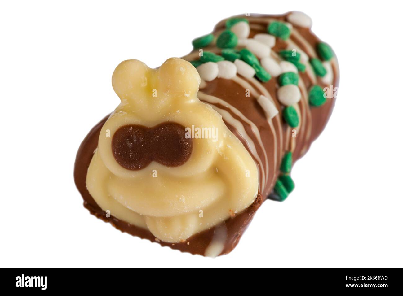 Marks & Spencer Colin der Caterpillar Schokoladenschwamm Mini Rollen Kuchen isoliert auf weißem Hintergrund Stockfoto