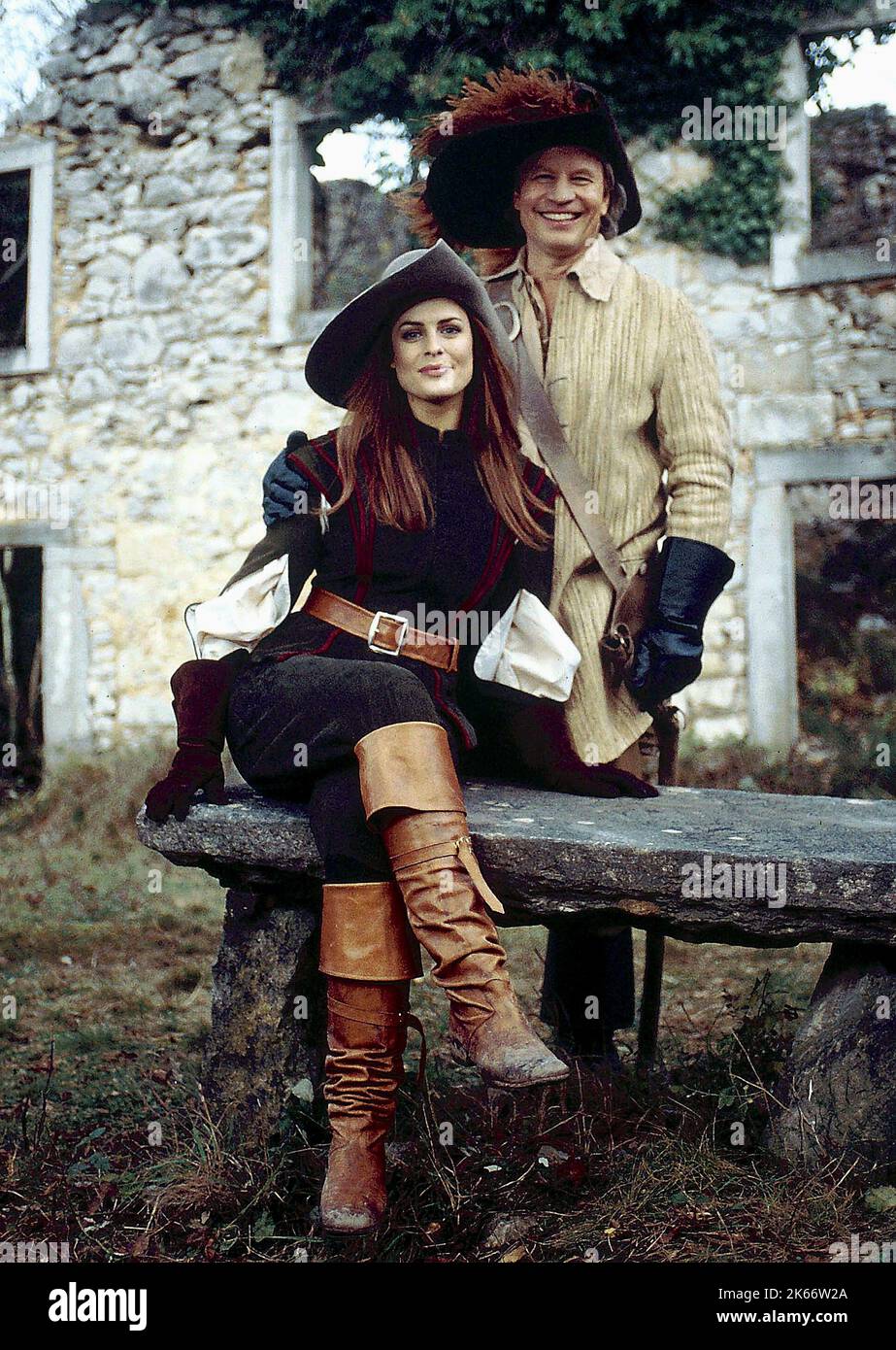 SUSIE AMY, MICHAEL YORK, LE FEMME MUSKETEER, 2003 Stockfoto