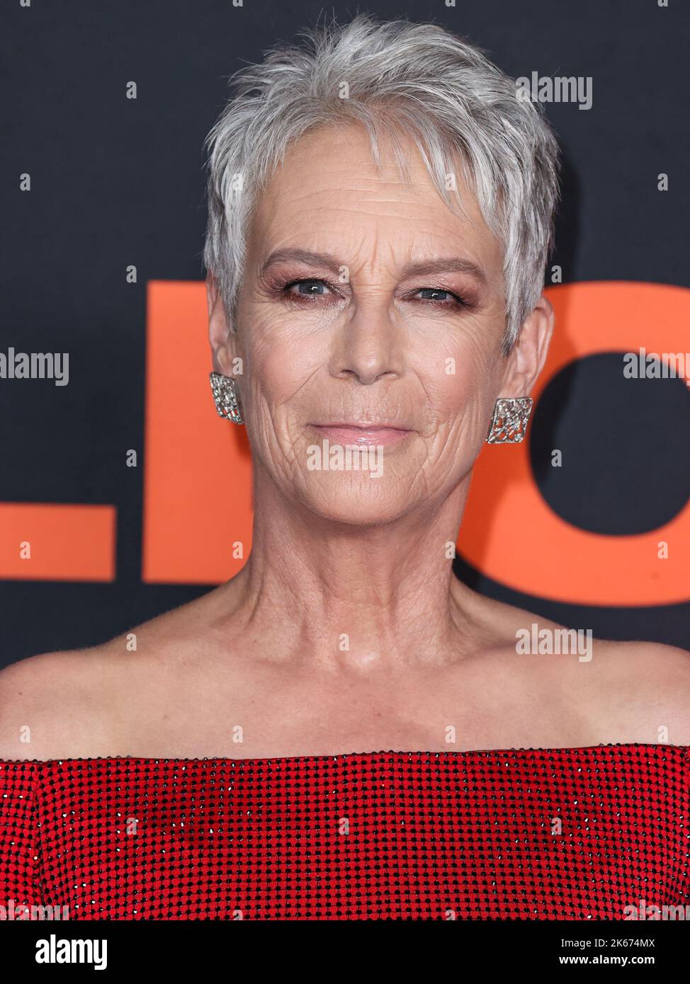 HOLLYWOOD, LOS ANGELES, KALIFORNIEN, USA - 11. OKTOBER: Die amerikanische  Schauspielerin Jamie Lee Curtis (Baroness Haden-Guest) kommt zur  Weltpremiere von „Halloween Ends“ von Universal Pictures and Blumhouse  Productions, die am 11. Oktober