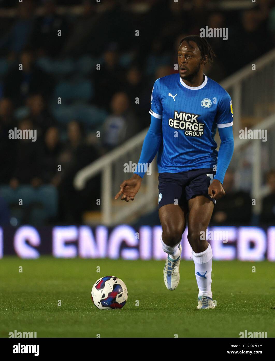 Peterborough, Großbritannien. 11. Oktober 2022. Ricky Jade-Jones (PU) beim Spiel Peterborough United gegen Forest Green Rovers, EFL League One, im Weston Homes Stadium, Peterborough, Cambridgeshire. Kredit: Paul Marriott/Alamy Live Nachrichten Stockfoto