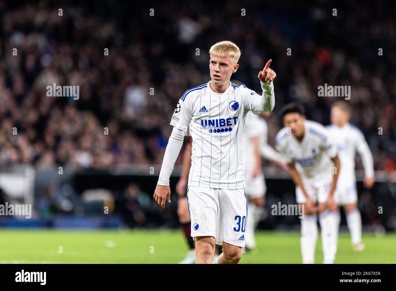Kopenhagen, Dänemark. 11. Oktober 2022. Hakon Haraldsson (30) vom FC Kopenhagen während des UEFA Champions League-Spiels zwischen dem FC Kopenhagen und Manchester City im Park in Kopenhagen. (Foto: Gonzales Photo/Alamy Live News Stockfoto