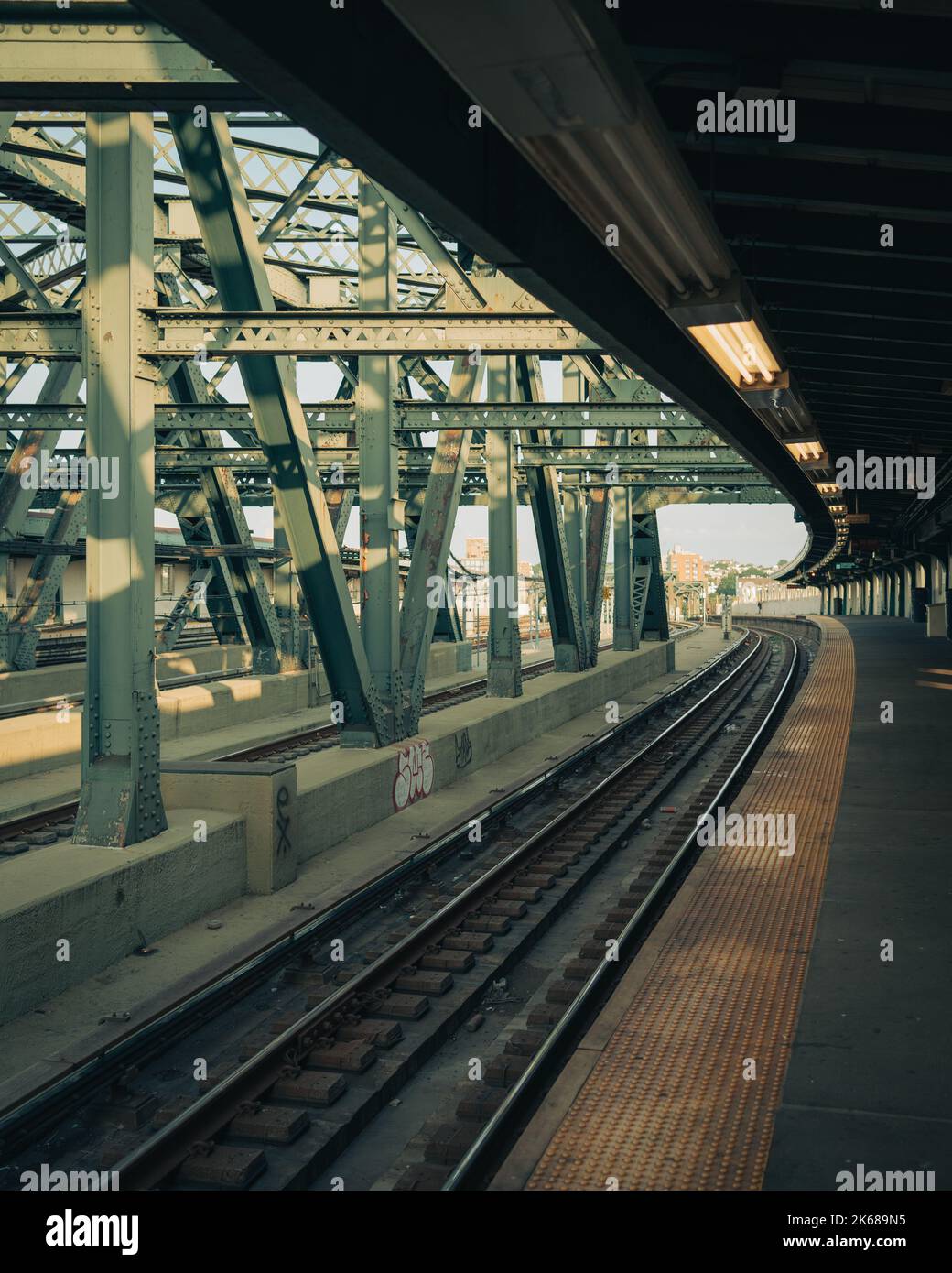 U-Bahnschienen an der Smith-9. Street Station, Brooklyn, New York Stockfoto