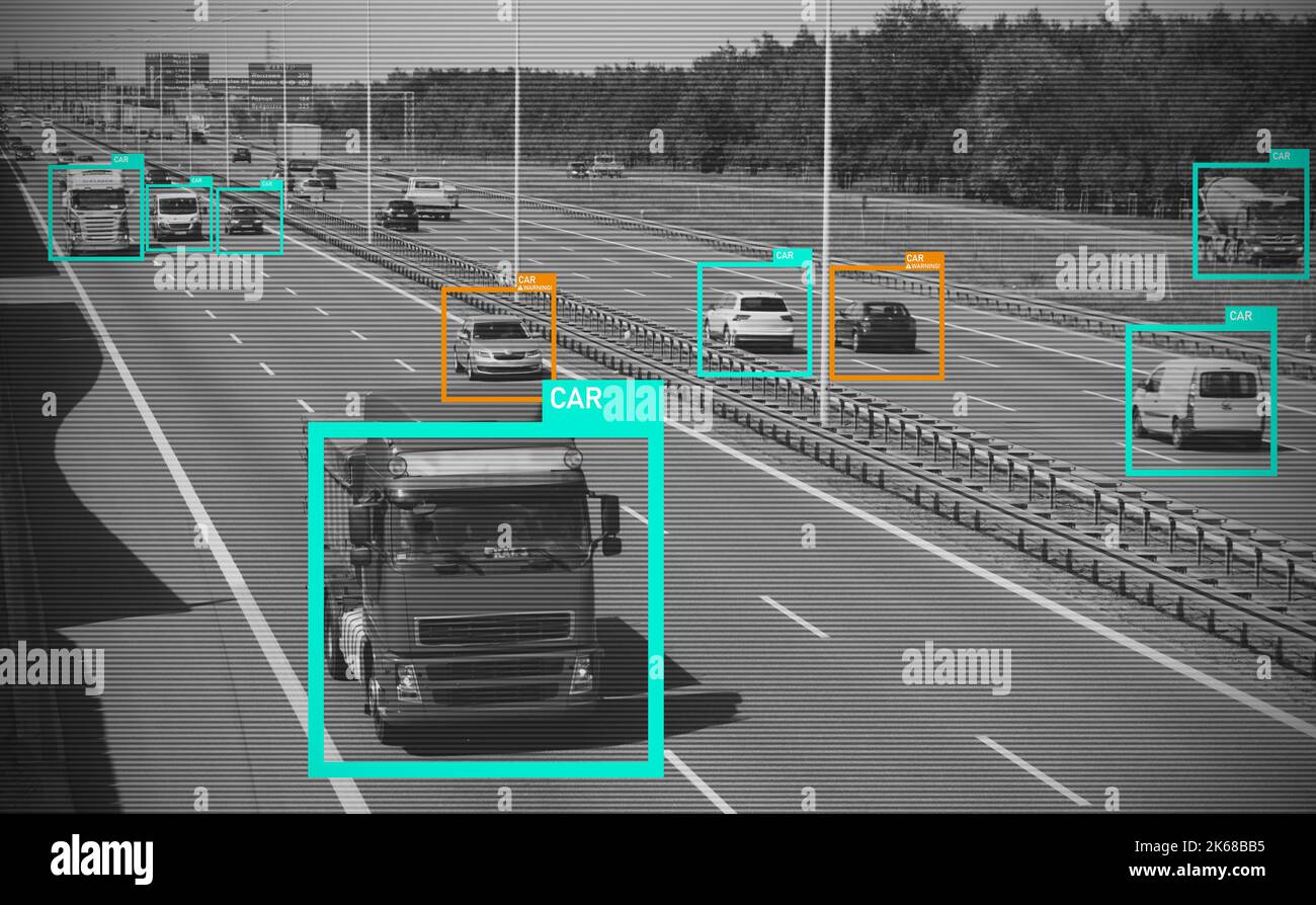 Verkehrsüberwachung durch KI, durch künstliche Intelligenz kontrolliertes Sicherheitssystem, Konzept des Sozialkreditsystems Stockfoto