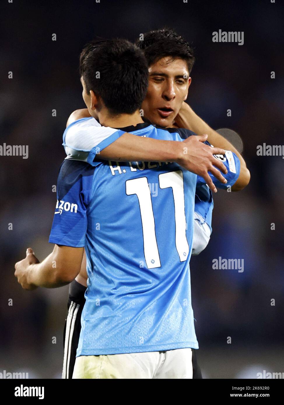 Neapel, Italien. 12. Oktober 2022. NEAPEL - (lr) Hirving Lozano von SSC Napoli, Edson Alvarez von Ajax während der UEFA Champions League Group Ein Spiel zwischen SSC Napoli und Ajax Amsterdam im Stadio Diego Armando Maradona am 12. Oktober 2022 in Neapel, Italien. ANP MAURICE VAN STEEN Kredit: ANP/Alamy Live Nachrichten Stockfoto