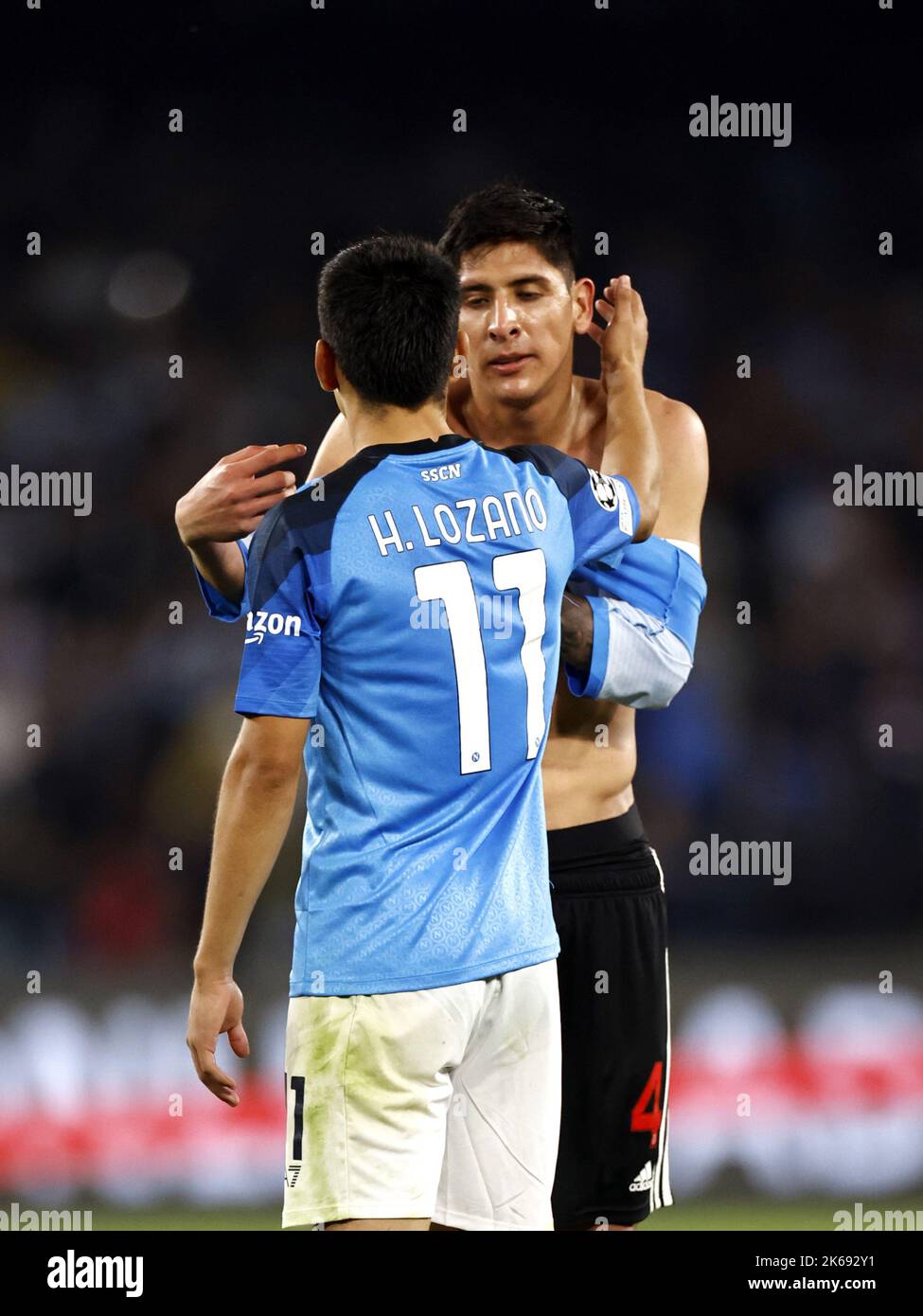 Neapel, Italien. 12. Oktober 2022. NEAPEL - (lr) Hirving Lozano von SSC Napoli, Edson Alvarez von Ajax während der UEFA Champions League Group Ein Spiel zwischen SSC Napoli und Ajax Amsterdam im Stadio Diego Armando Maradona am 12. Oktober 2022 in Neapel, Italien. ANP MAURICE VAN STEEN Kredit: ANP/Alamy Live Nachrichten Stockfoto