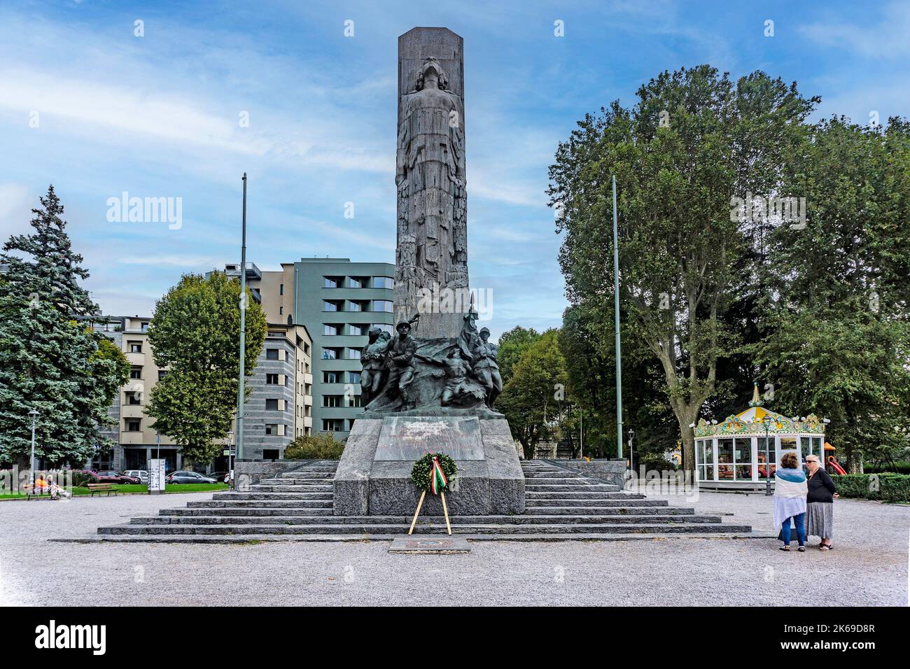 Monumento Ai Caduti, Bildhauer Giannino Castiglioni, ist ein Denkmal in Lecco, Italien, für diejenigen, die im 1. Weltkrieg starben Stockfoto