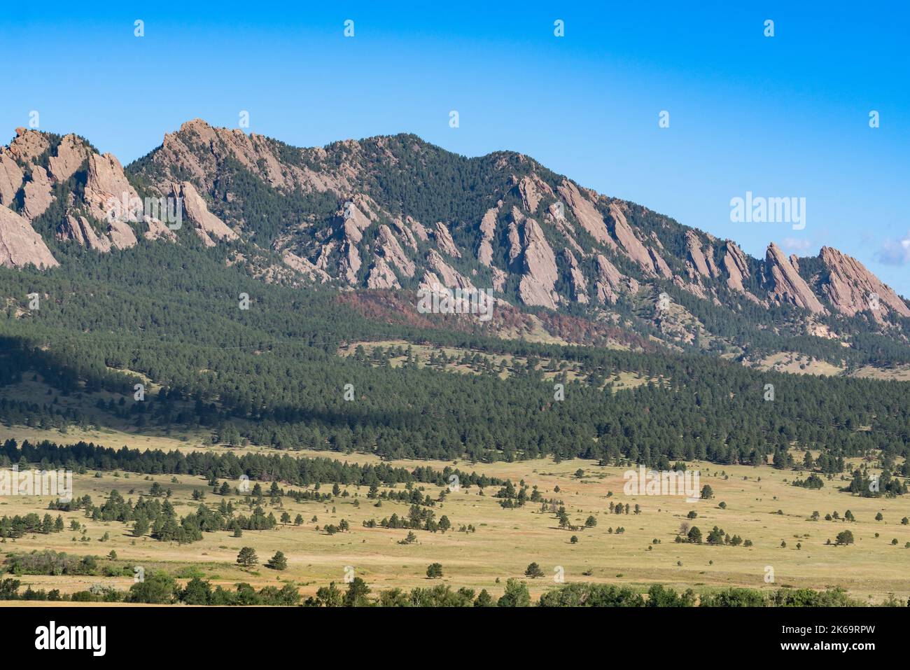 Blick auf die Flatiron Peaks in der Nähe von Boulder, Colorado Stockfoto