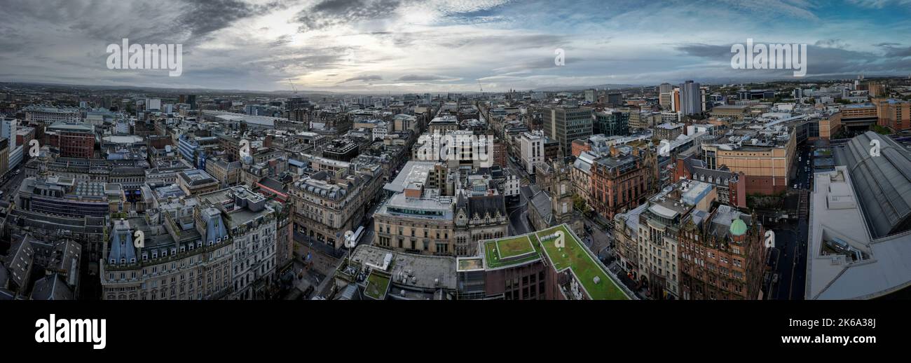 Das Stadtzentrum von Glasgow von oben - Panoramablick Stockfoto