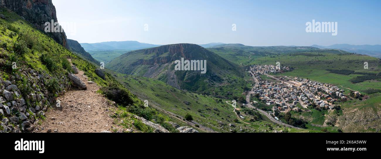 Schöner Blick auf Hamam vom Arbel Nature Preserve über den Israel National Trail Stockfoto