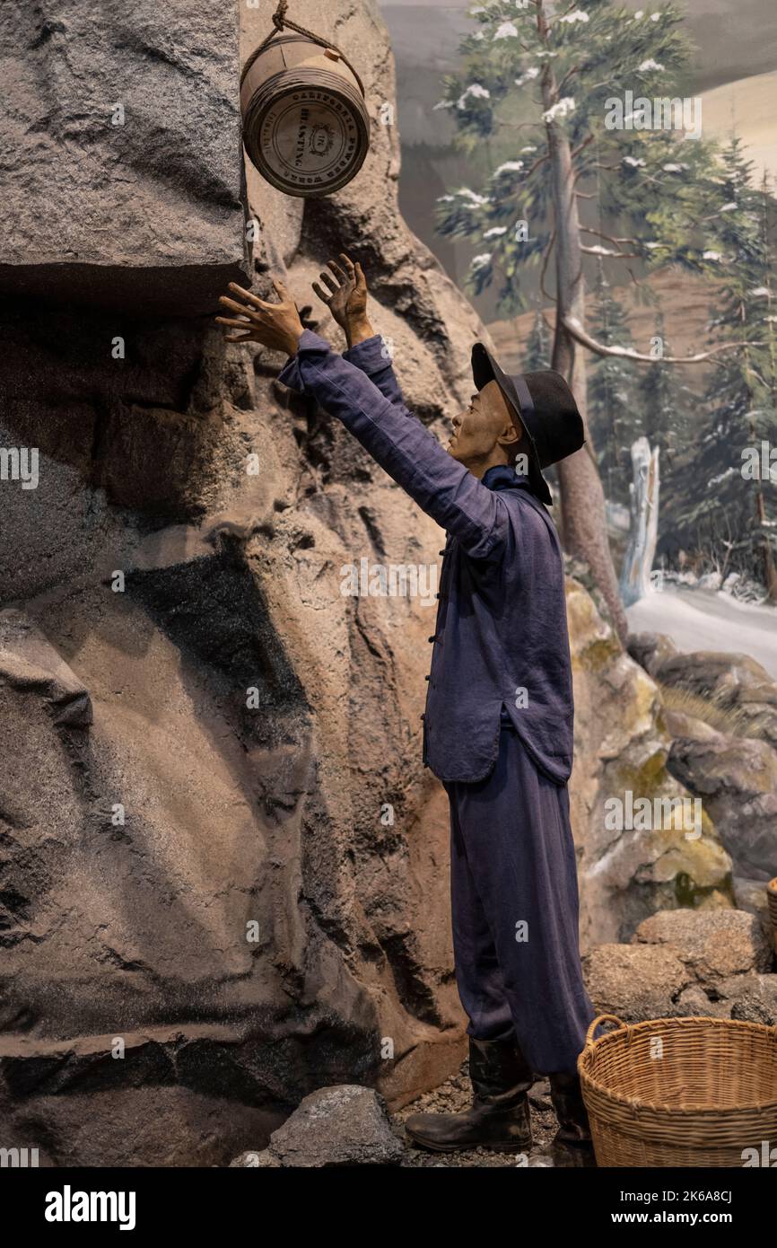 Wachsfiguren von chinesischen Arbeitern, die an der Central Pacific Railroad arbeiteten, die Felsen sprengen, um Tunnel durch die Berge zu machen Stockfoto