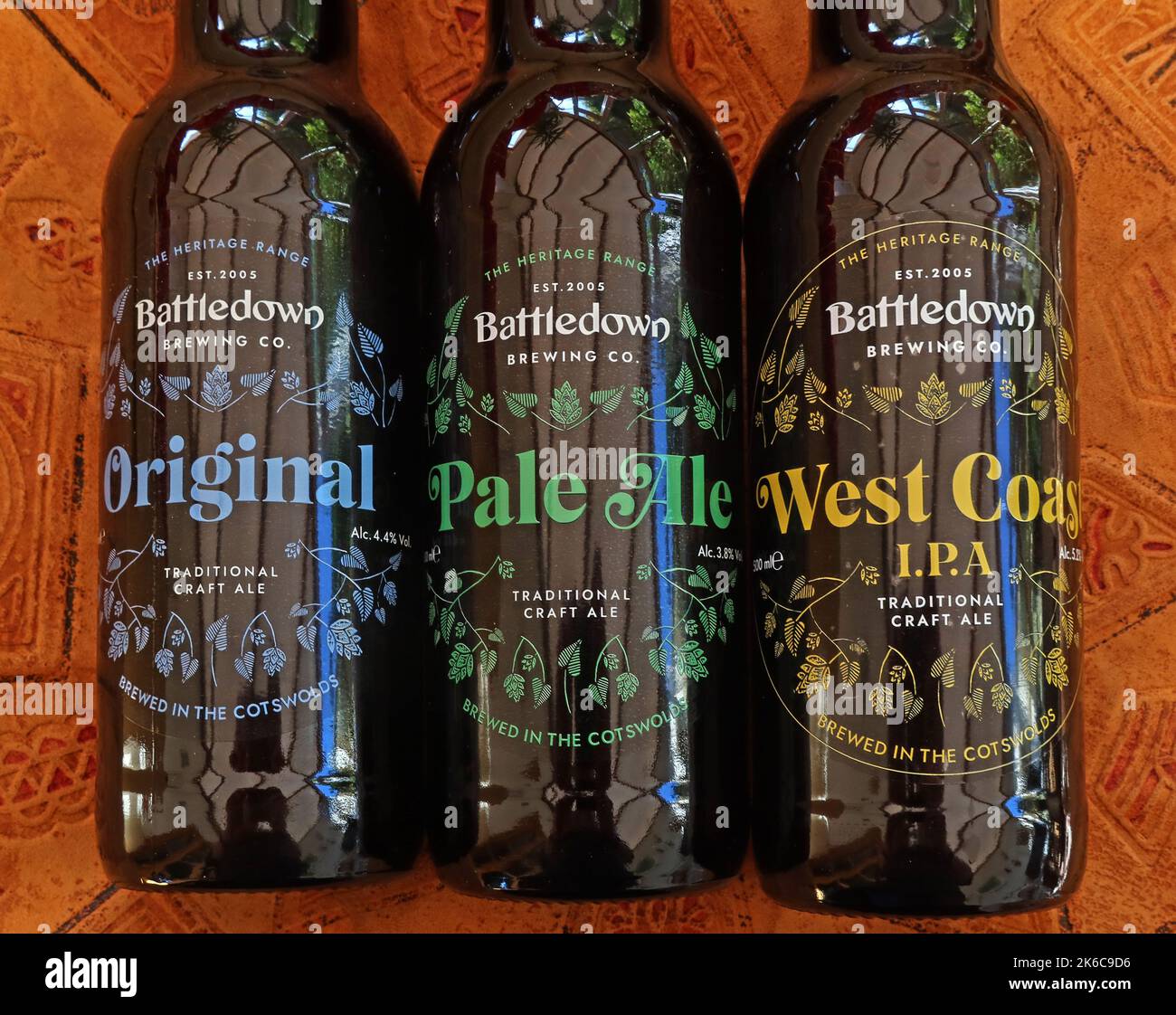 Battledown Brewing Co, handwerkliche Qualitätsflaschen, Biere aus Gloucestershire, Südwestengland, Großbritannien, Original, Pale Ale, Westküste IPA Stockfoto