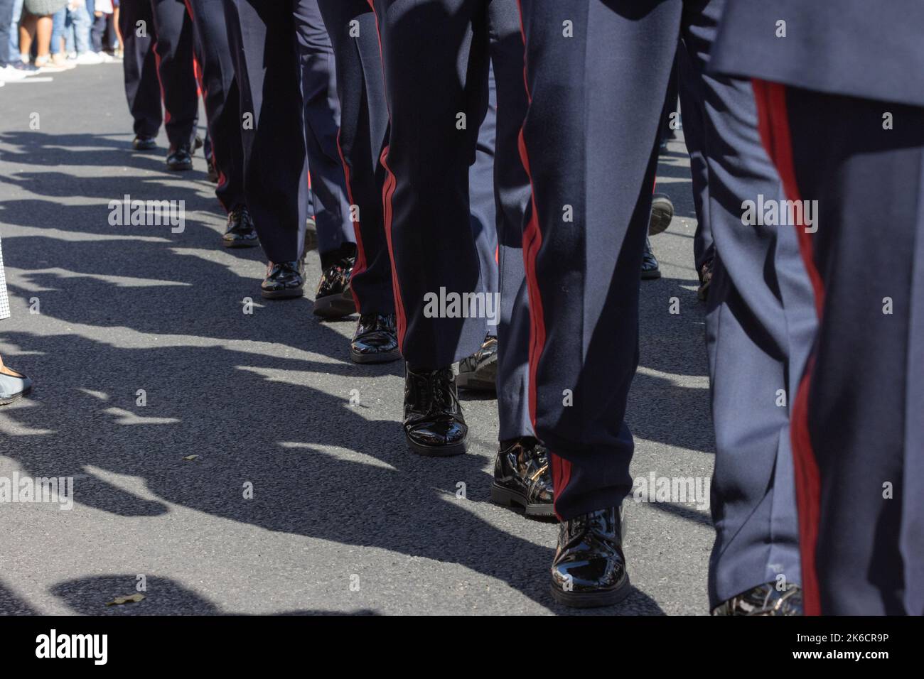 Eine Militärparade zum Gedenken an den Hispanic Day und die spanischen Streitkräfte Stockfoto