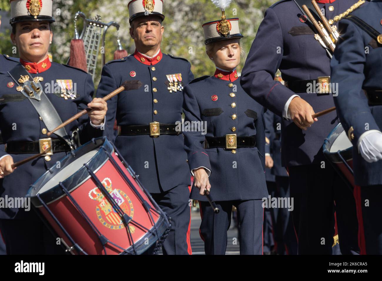 Eine Militärparade zum Gedenken an den Hispanic Day und die spanischen Streitkräfte Stockfoto