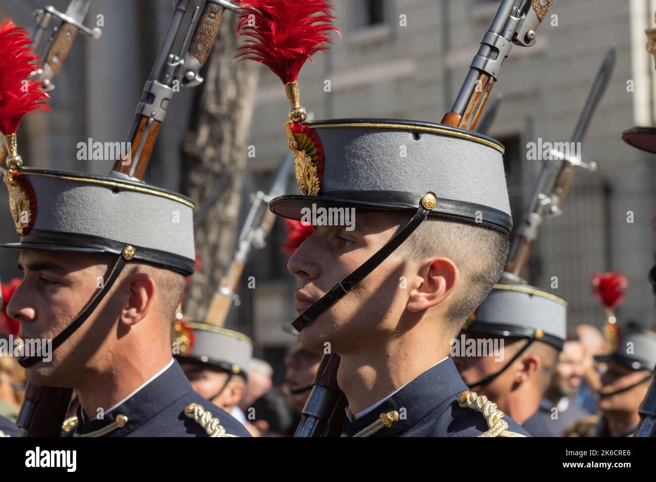 Eine Militärparade zum Gedenken an den Hispanic Day und die spanischen Streitkräfte Stockfoto