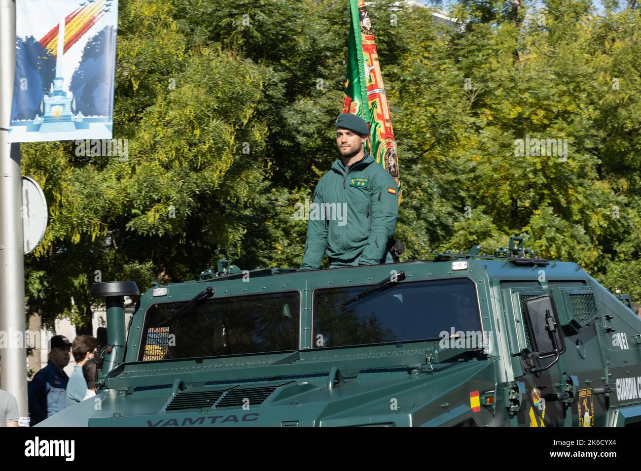 Die Militärparade zum Gedenken an den Hispanic Day und die spanischen Streitkräfte in Madrid, Spanien Stockfoto