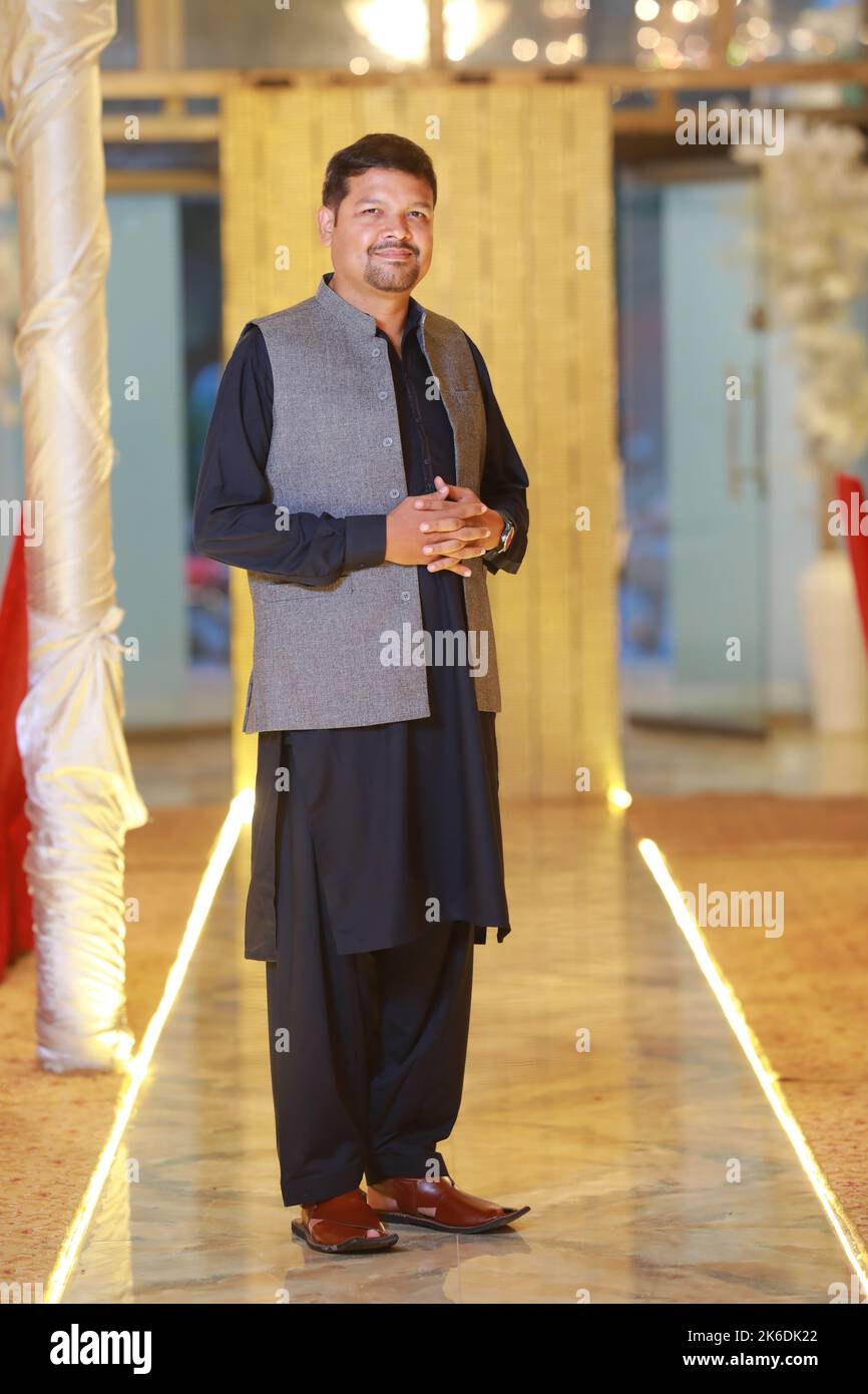 Pakistanische Hochzeit: Traditionelle Nikah-Zeremonie in Karachi Stockfoto