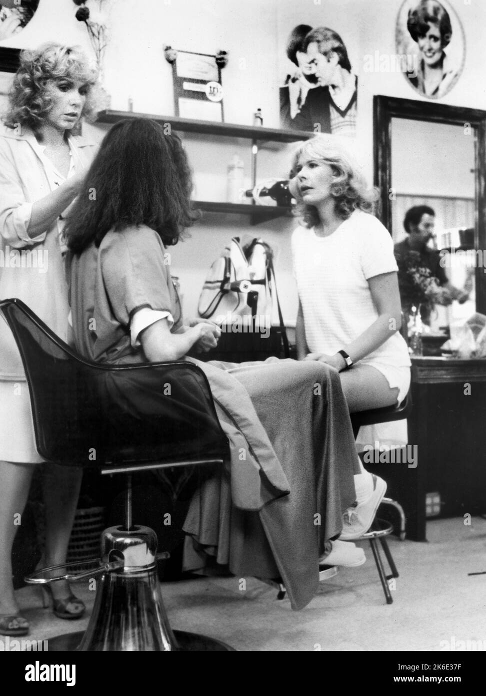 Stella Stevens (links), Paula Prentiss (Mitte), Loretta Swit (rechts), Drehort des Fernsehfilms „Friendships, Secrets and Lies“, Warner Bros. Television, 1979 Stockfoto