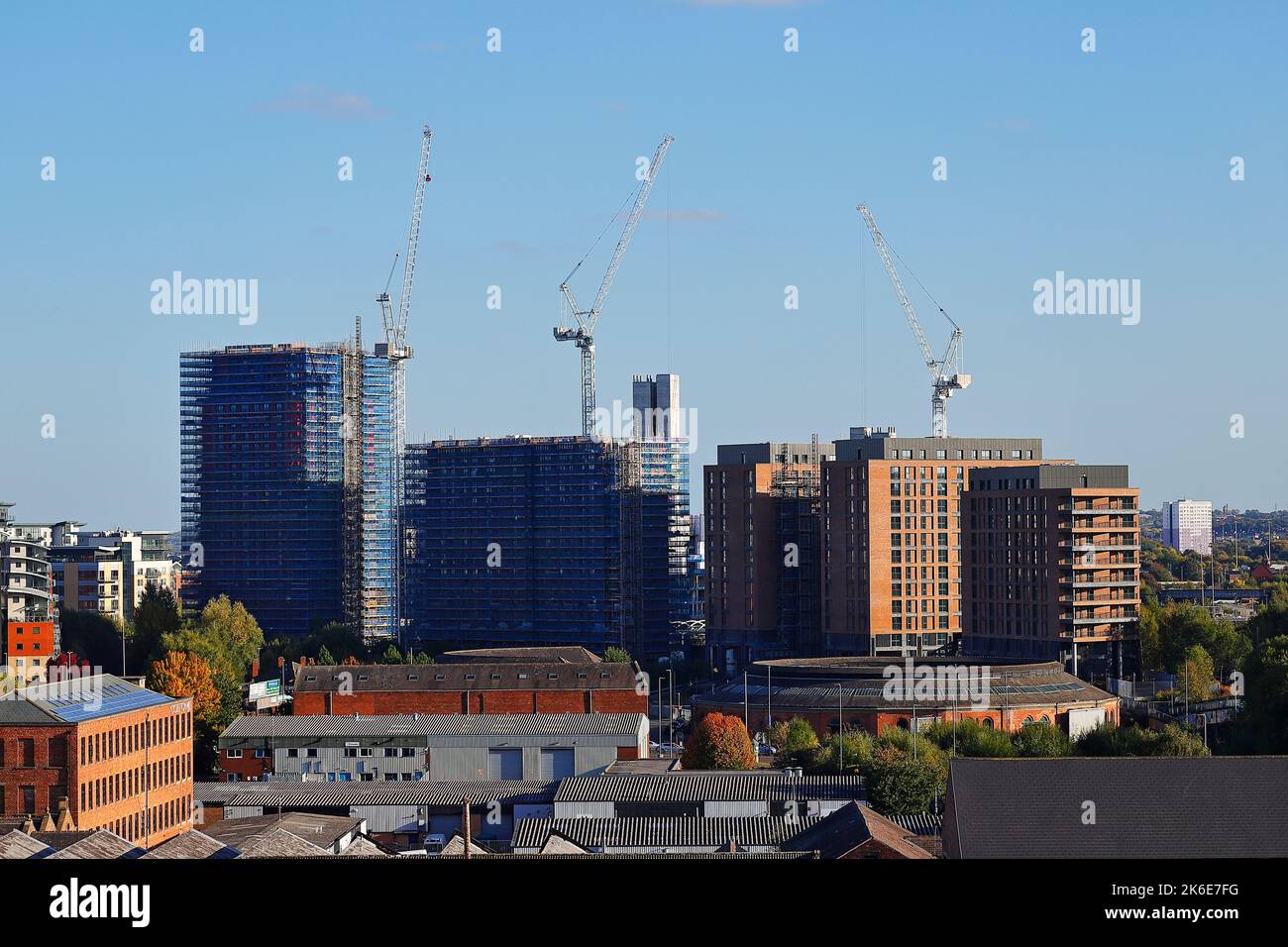 Die Monk Bridge Apartments (The Junction) werden im Stadtzentrum von Leeds gebaut Stockfoto