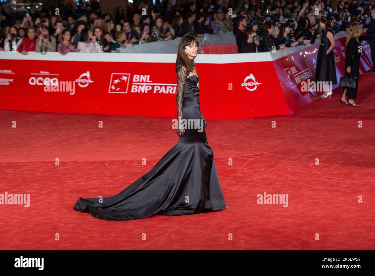 Italienische schauspielerin benedetta porcaroli Fotos und