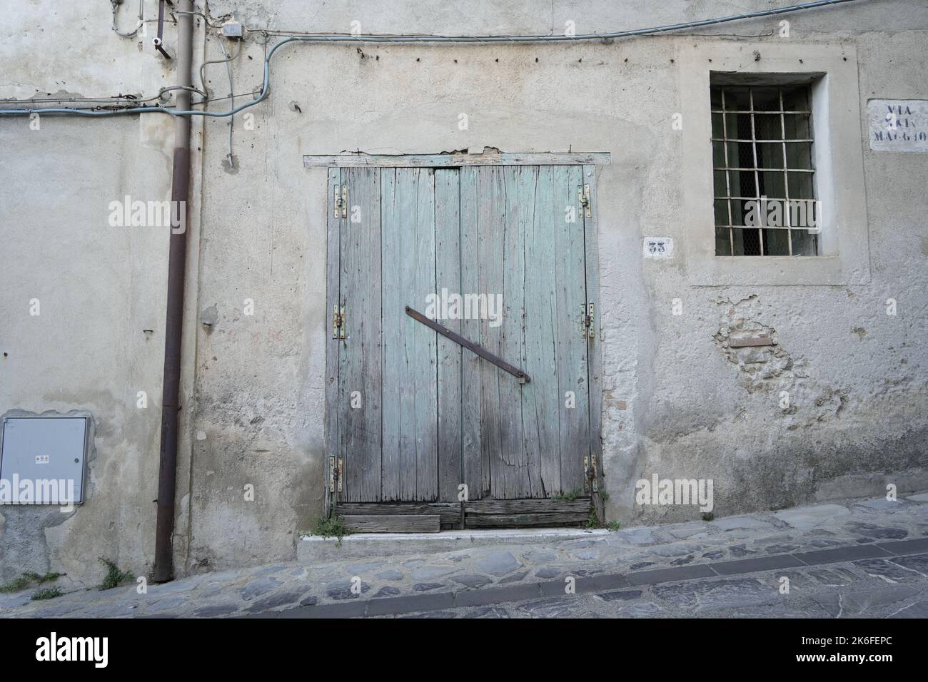 Die Fotos zeigen, was heute ist und was San Donato di Ninea war. Ein
