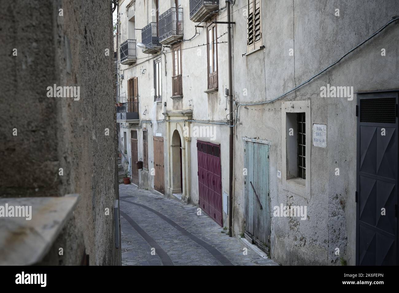Die Fotos zeigen, was heute ist und was San Donato di Ninea war. Ein