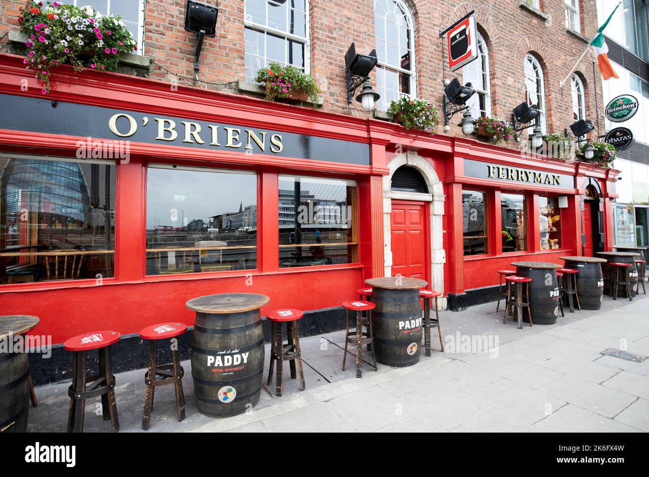 Das Ferryman Townhouse Hotel und Pub führt nach dublin, republik irland Stockfoto