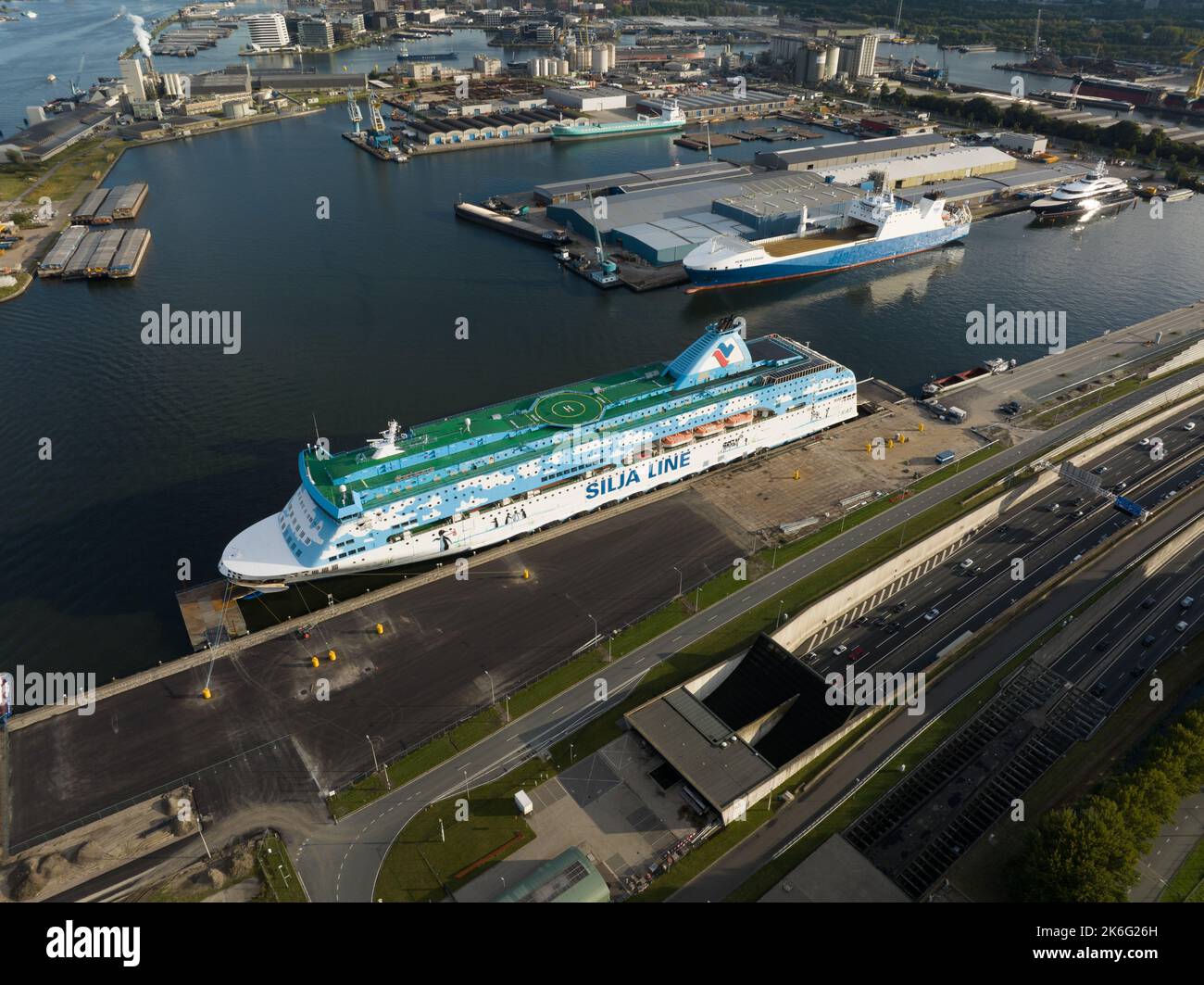 Amsterdam, 29.. September 2022, Niederlande. Aufnahme von Flüchtlingen in Amsterdam Asylbewerber auf einem Kreuzschiff 1000 zusätzliche Flüchtlinge in der Stockfoto