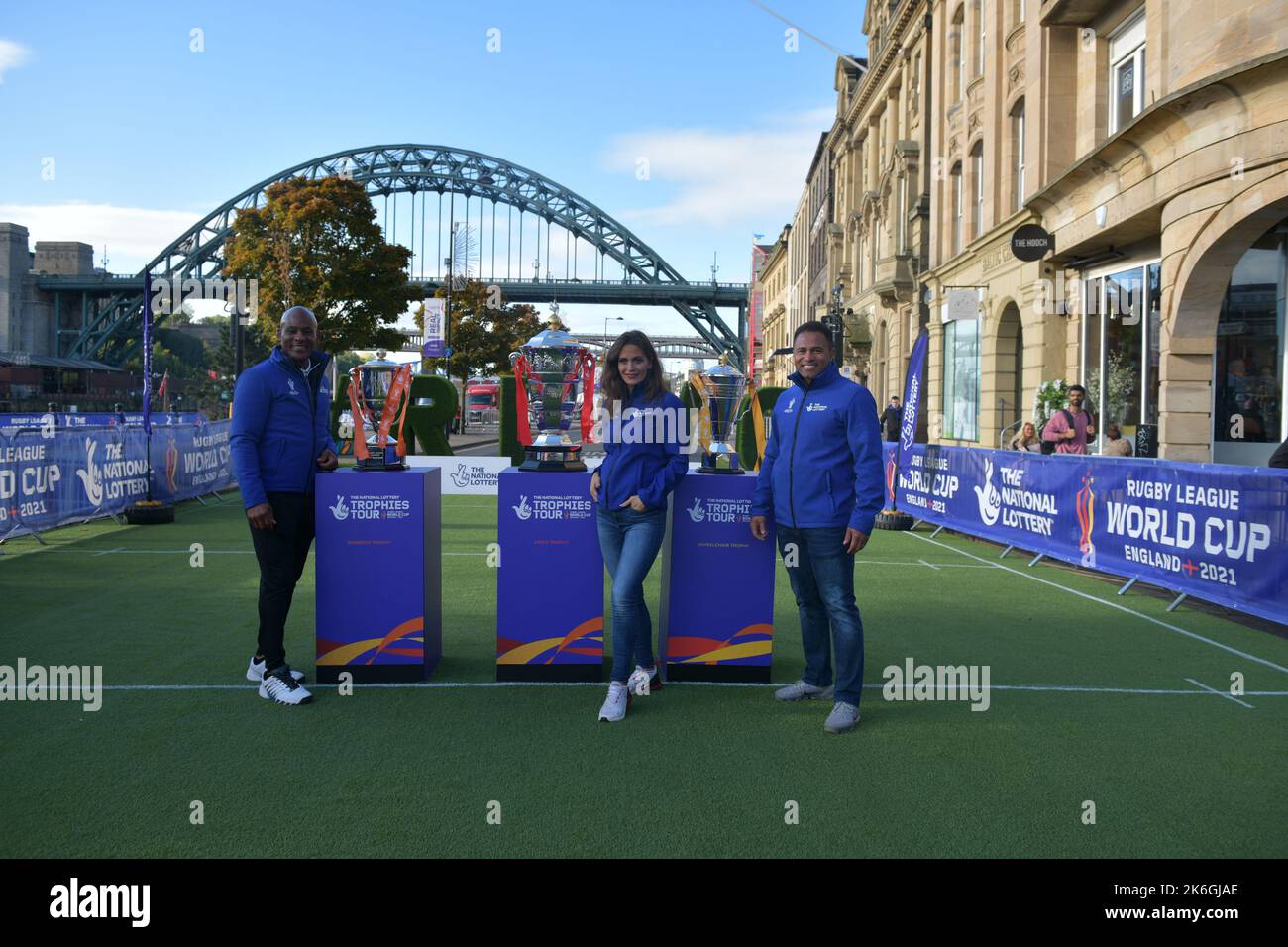 Newcastle's Quayside, Großbritannien, 14/10/2022 Rugby League World Cups 2021 zu sehen, Fan Village am Newcastle's Quayside, Großbritannien Stockfoto